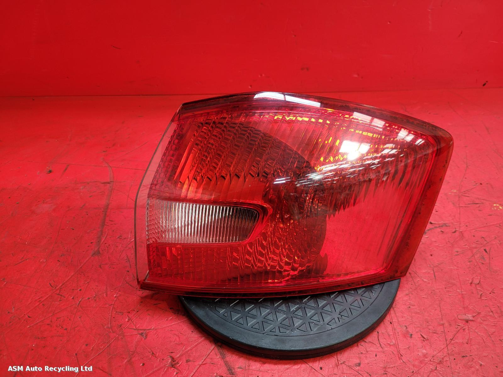 View Auto part R Taillight Ford Kuga 2010