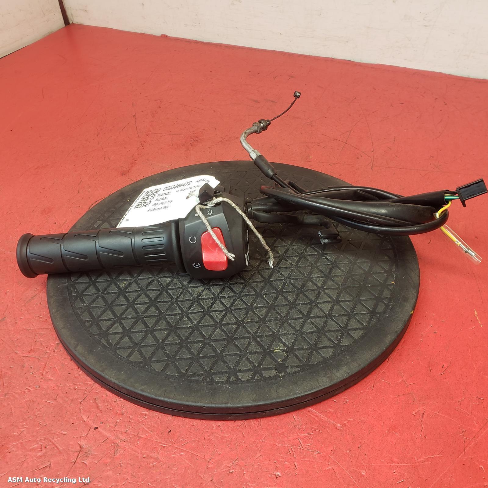 View Auto part RH Switch Gear Bluroc Tracker 125 2023