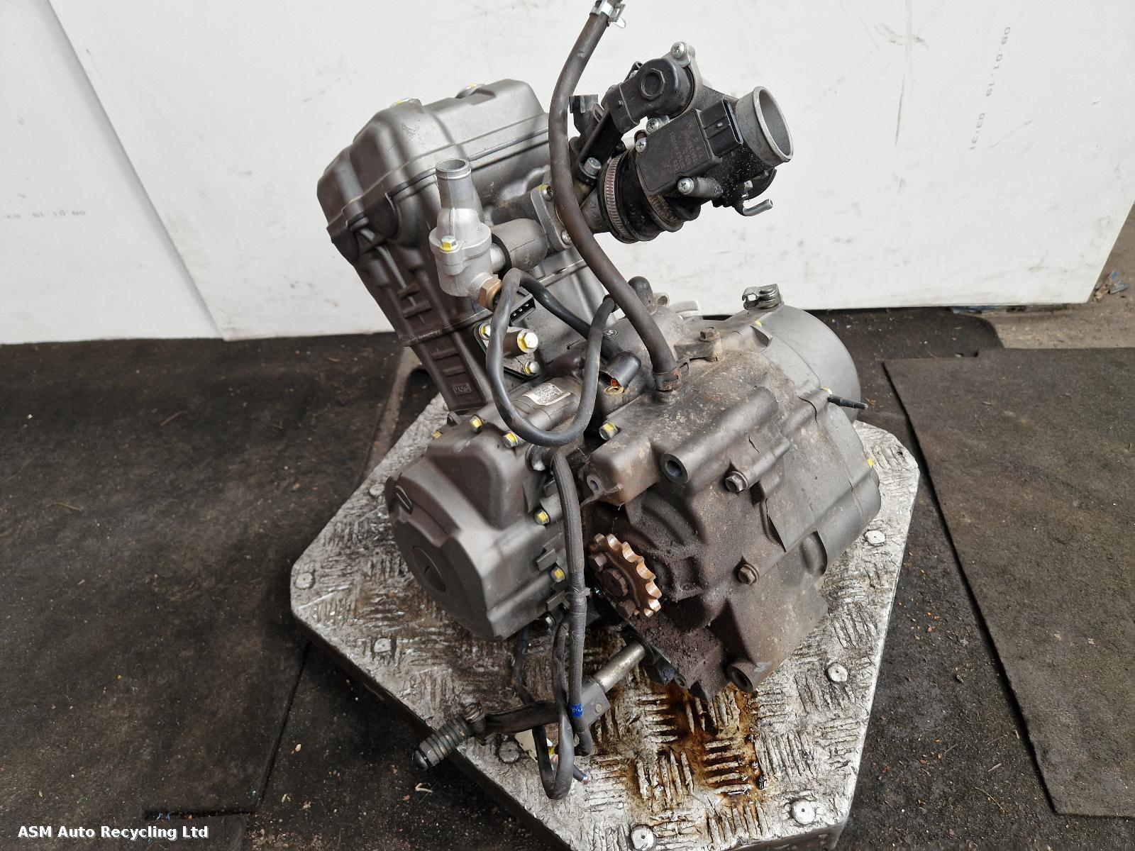 View Auto part Engine Bluroc Tracker 125 2023