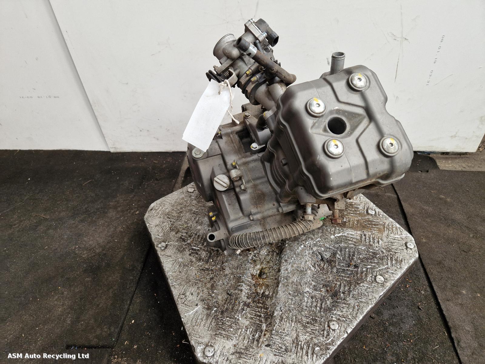 View Auto part Engine Bluroc Tracker 125 2023