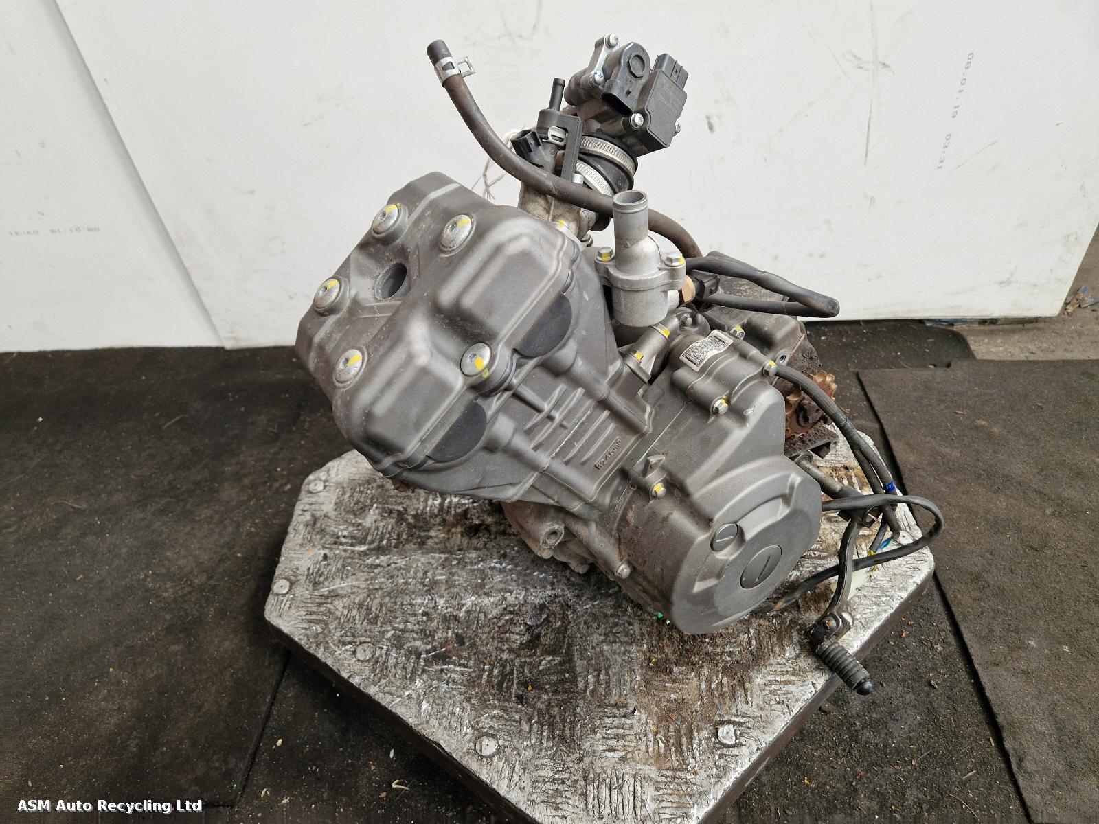 View Auto part Engine Bluroc Tracker 125 2023