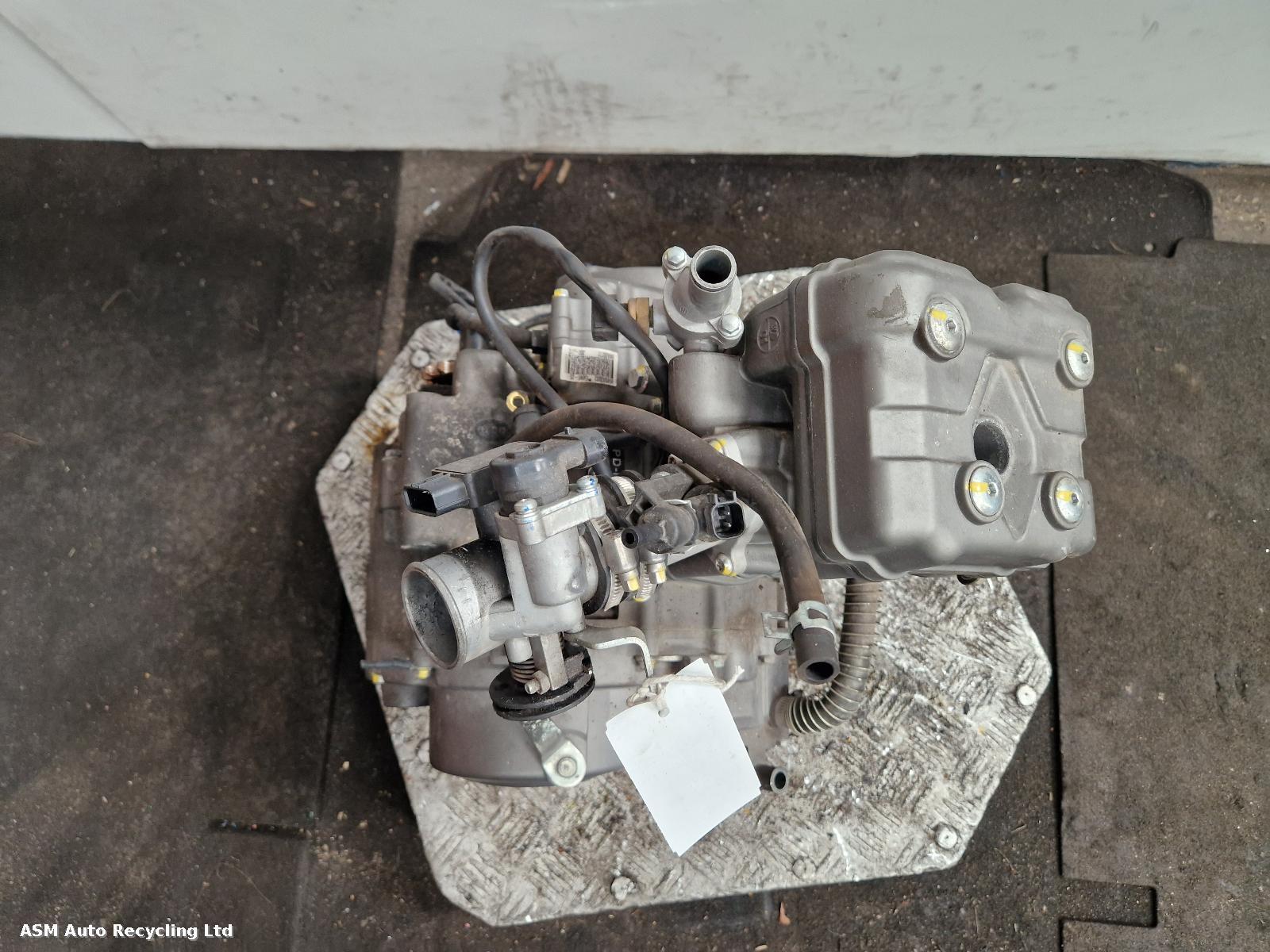 View Auto part Engine Bluroc Tracker 125 2023
