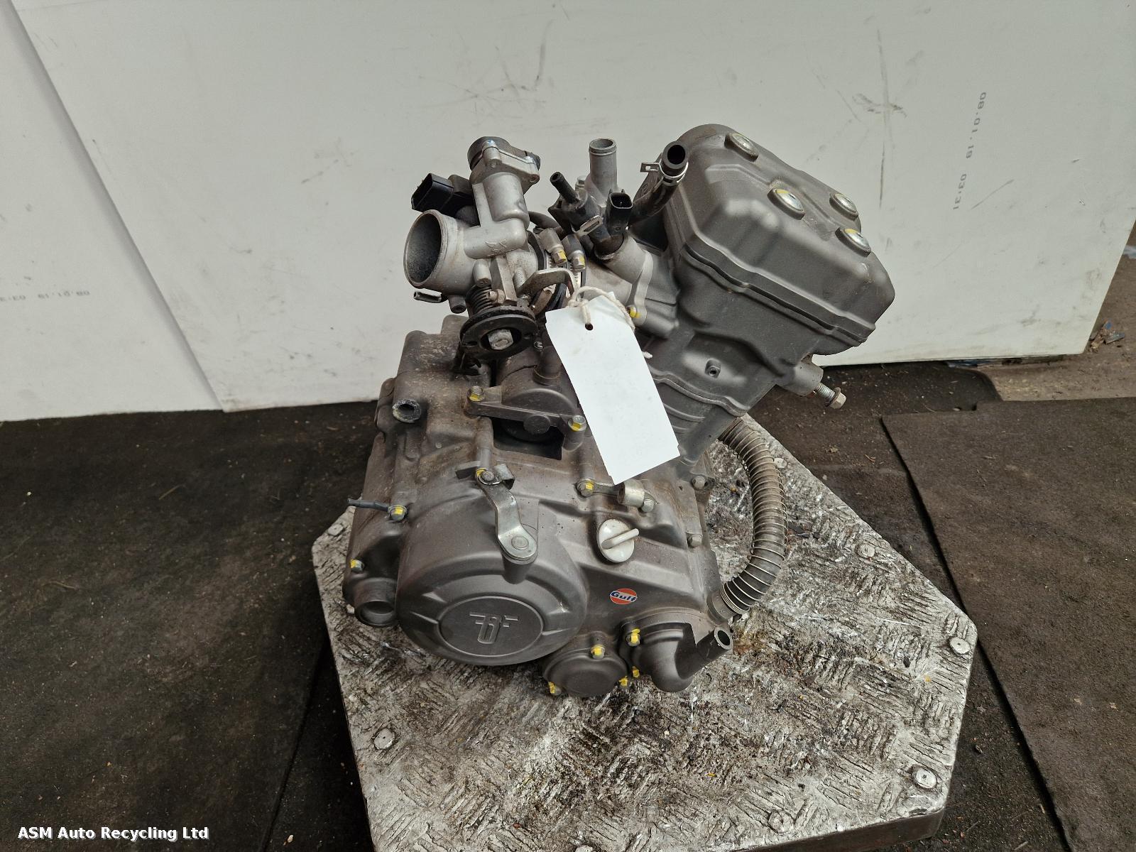 View Auto part Engine Bluroc Tracker 125 2023