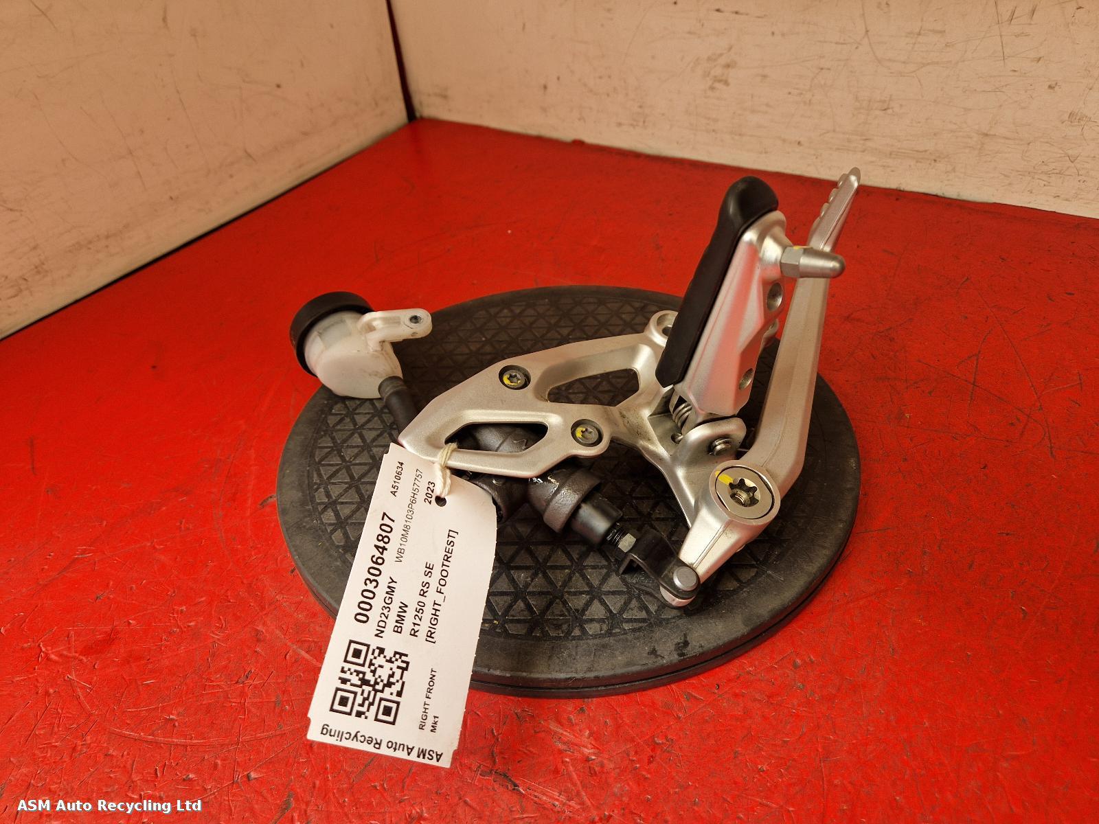 View Auto part Right Footrest Bmw R1250 Rs Se 2023