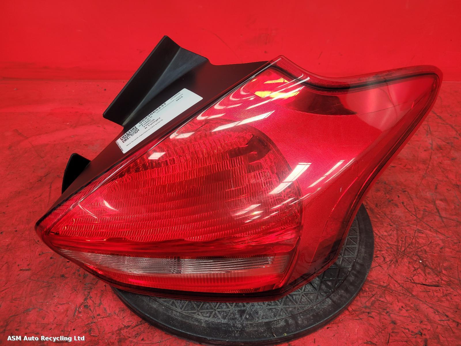 View Auto part R Taillight Ford Focus 2015