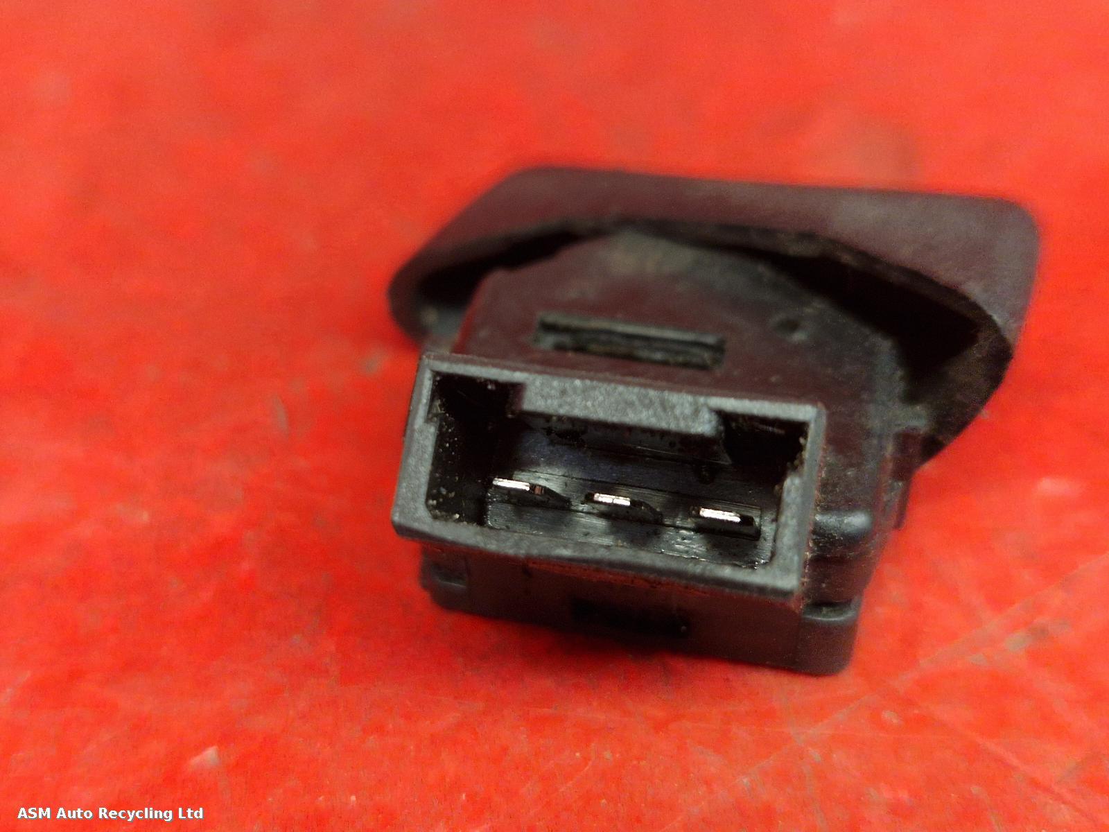 View Auto part LH Switch Gear Piaggio Vespa 2016