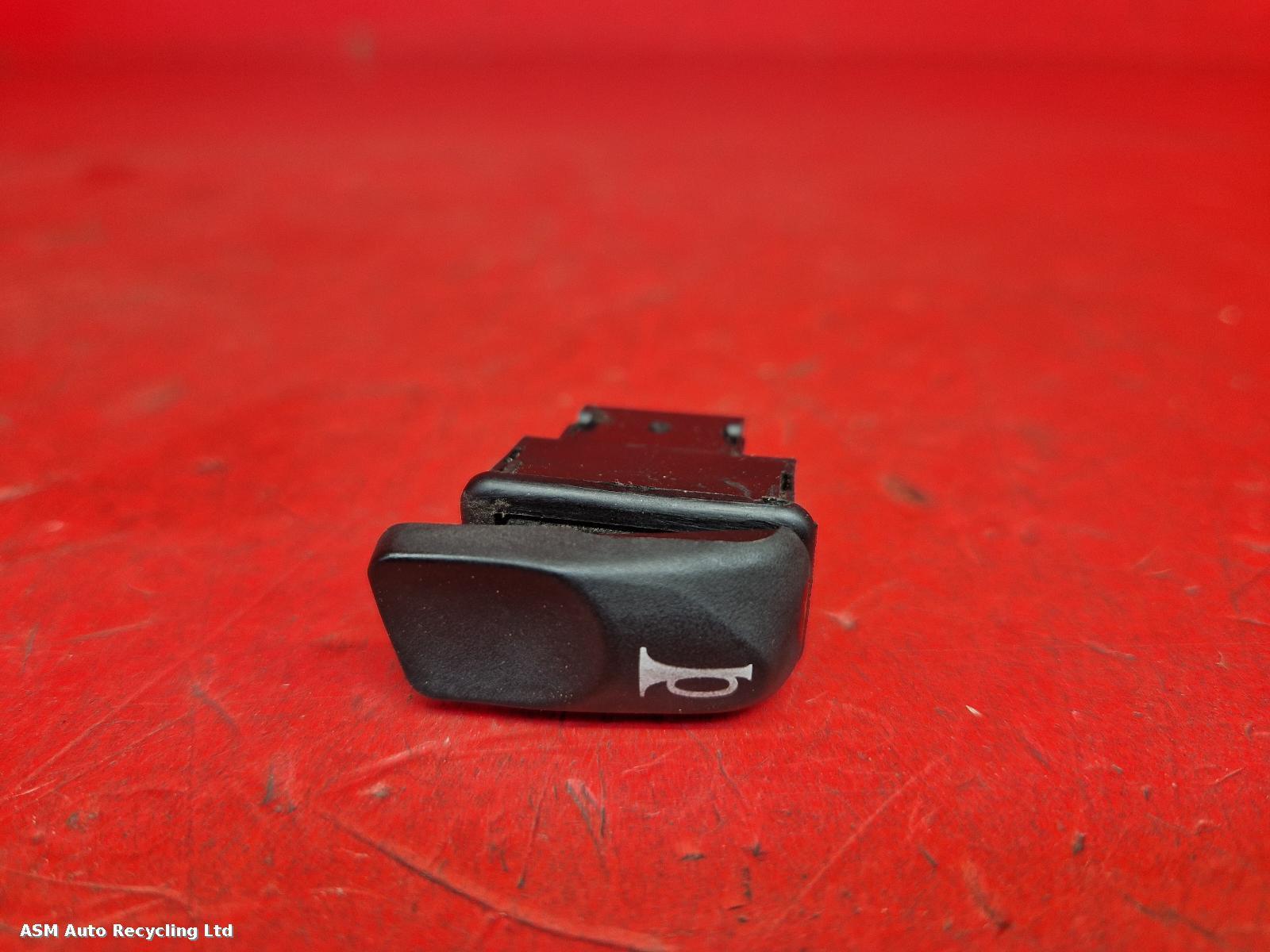 View Auto part LH Switch Gear Piaggio Vespa 2016