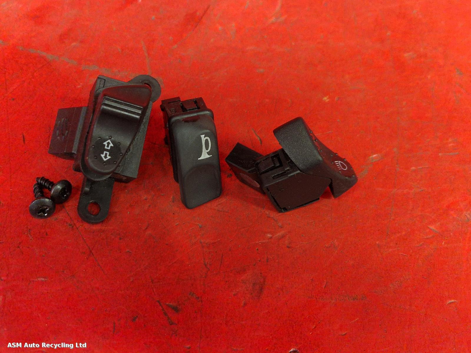 View Auto part LH Switch Gear Piaggio Vespa 2016