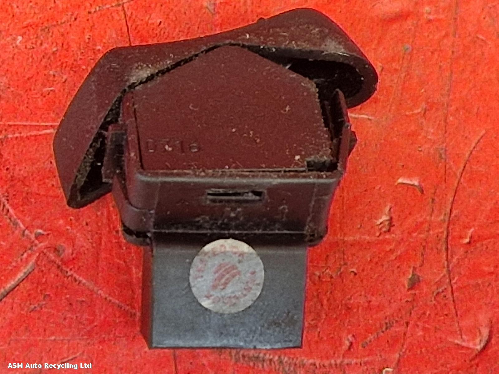 View Auto part LH Switch Gear Piaggio Vespa 2016