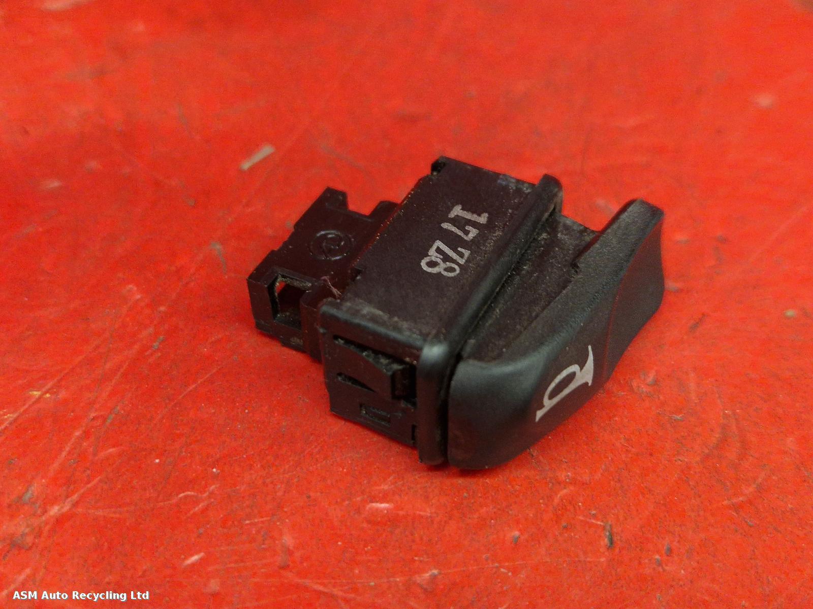 View Auto part LH Switch Gear Piaggio Vespa 2016