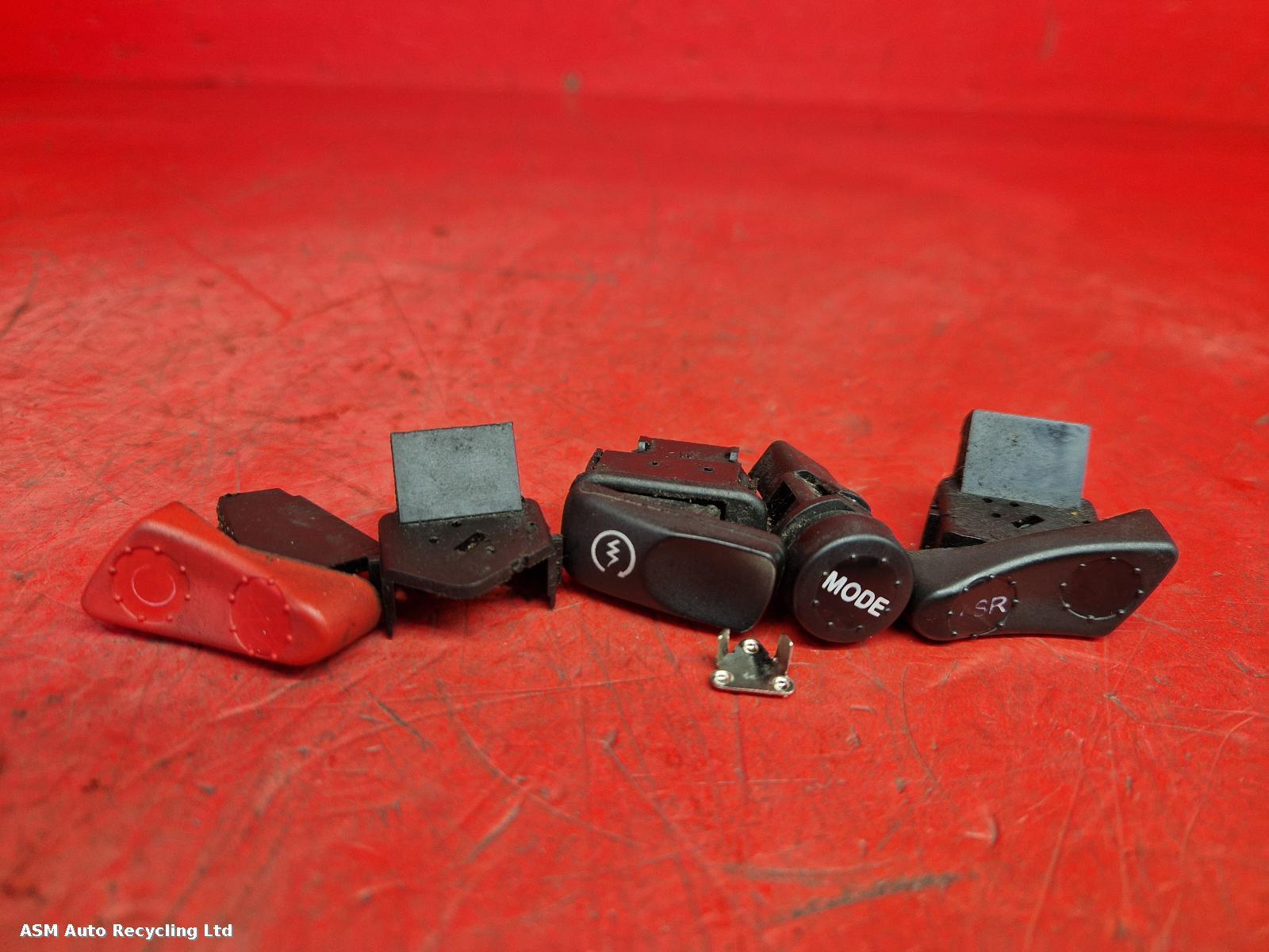 View Auto part RH Switch Gear Piaggio Vespa 2016