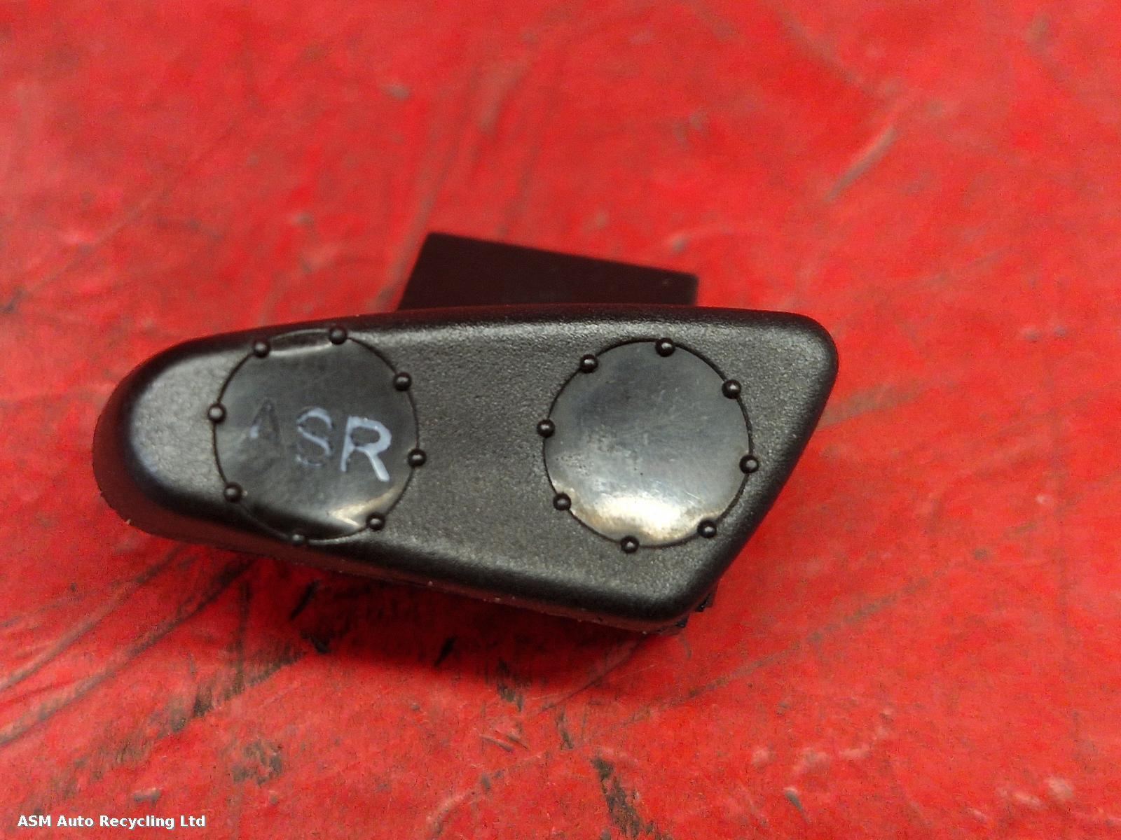 View Auto part RH Switch Gear Piaggio Vespa 2016