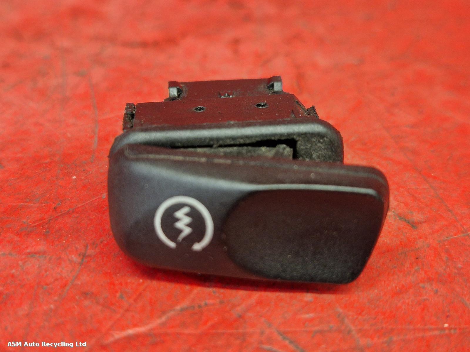 View Auto part RH Switch Gear Piaggio Vespa 2016
