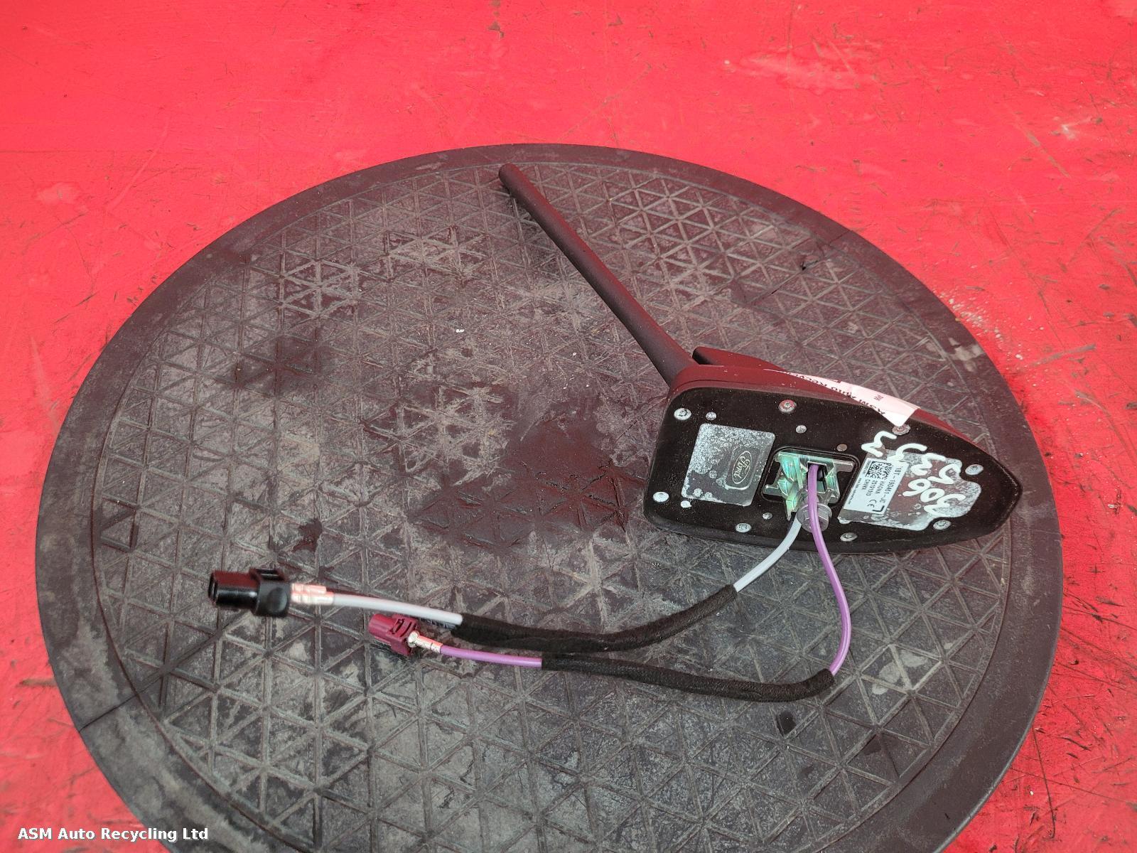 View Auto part Antenna Ford Fiesta 2020