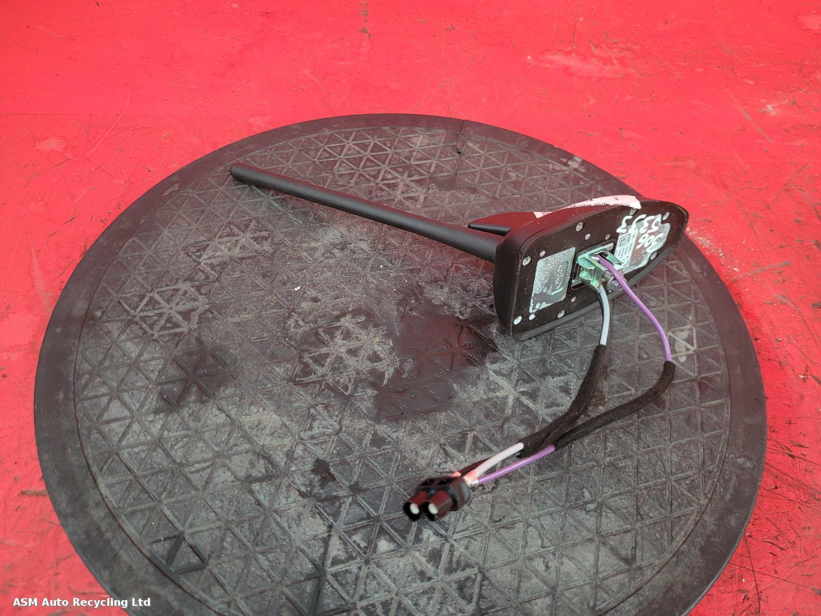 View Auto part Antenna Ford Fiesta 2020