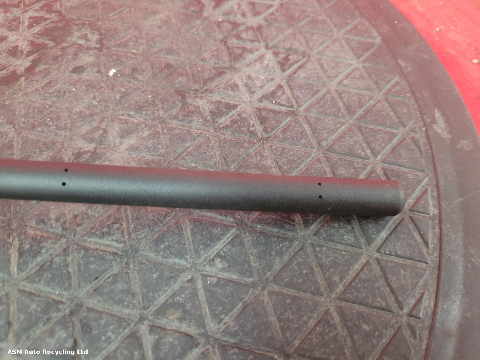 View Auto part Antenna Ford Fiesta 2020