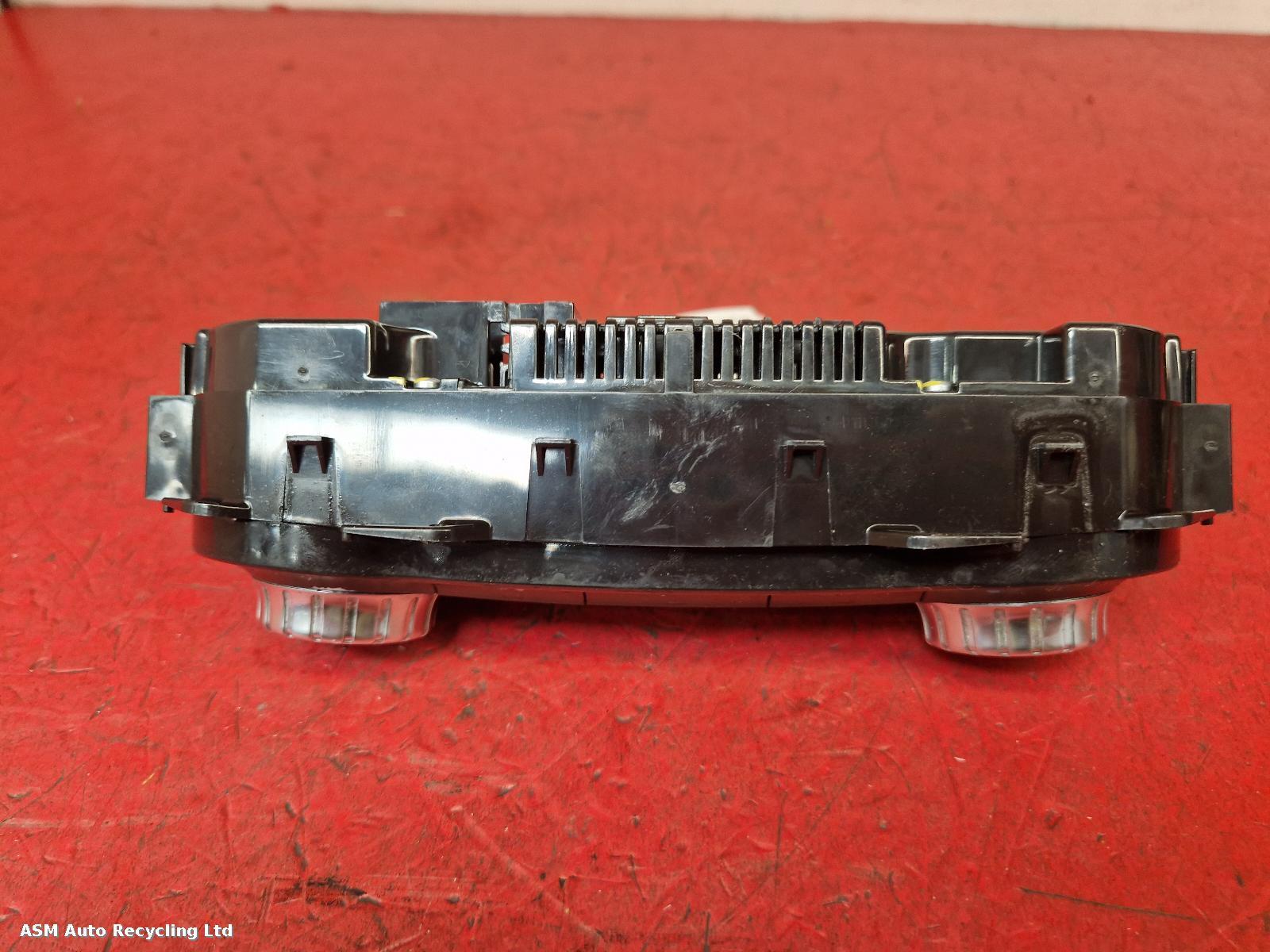 View Auto part Heater/AC Controller Mercedes A Class 2014