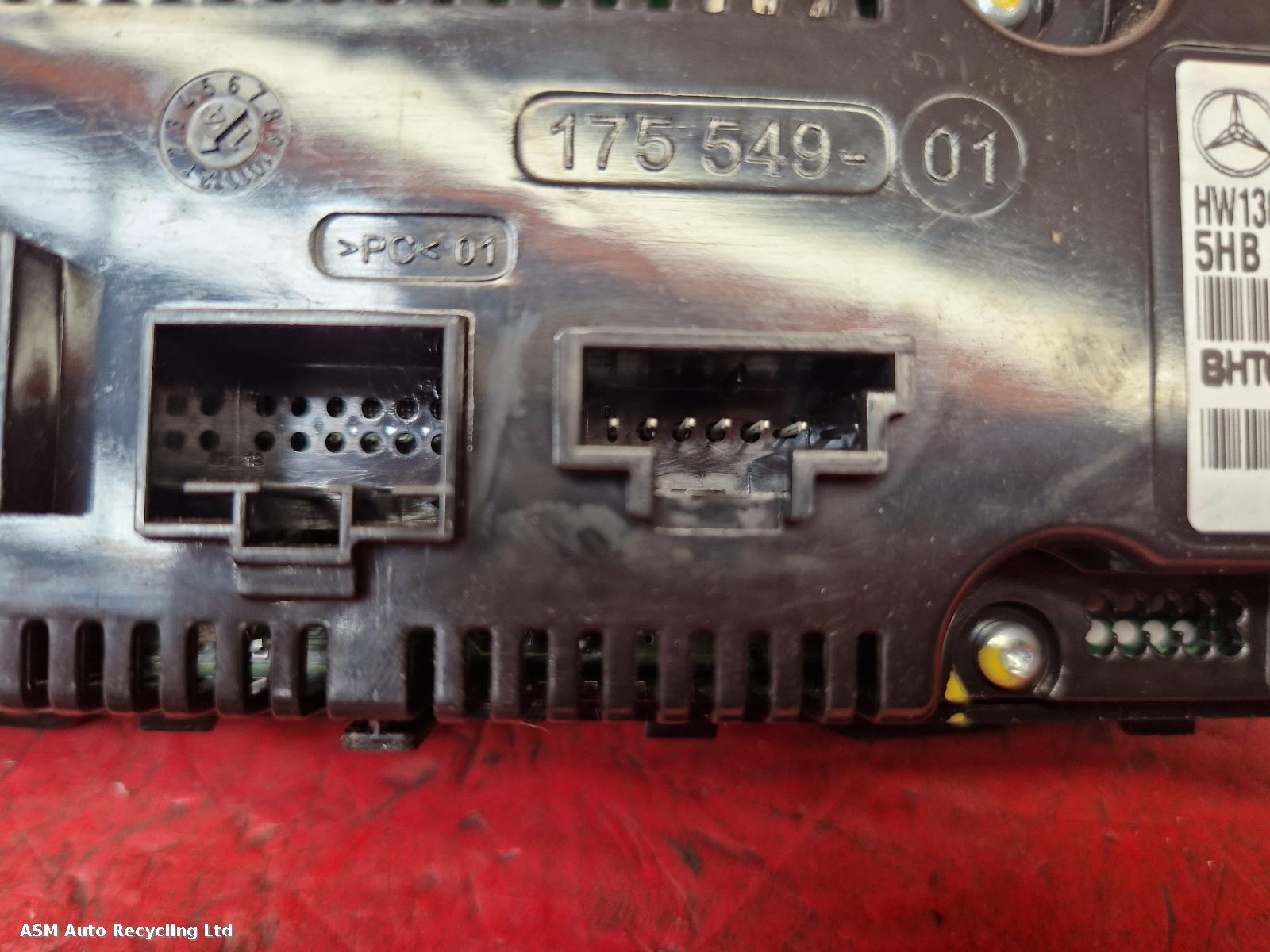 View Auto part Heater/AC Controller Mercedes A Class 2014