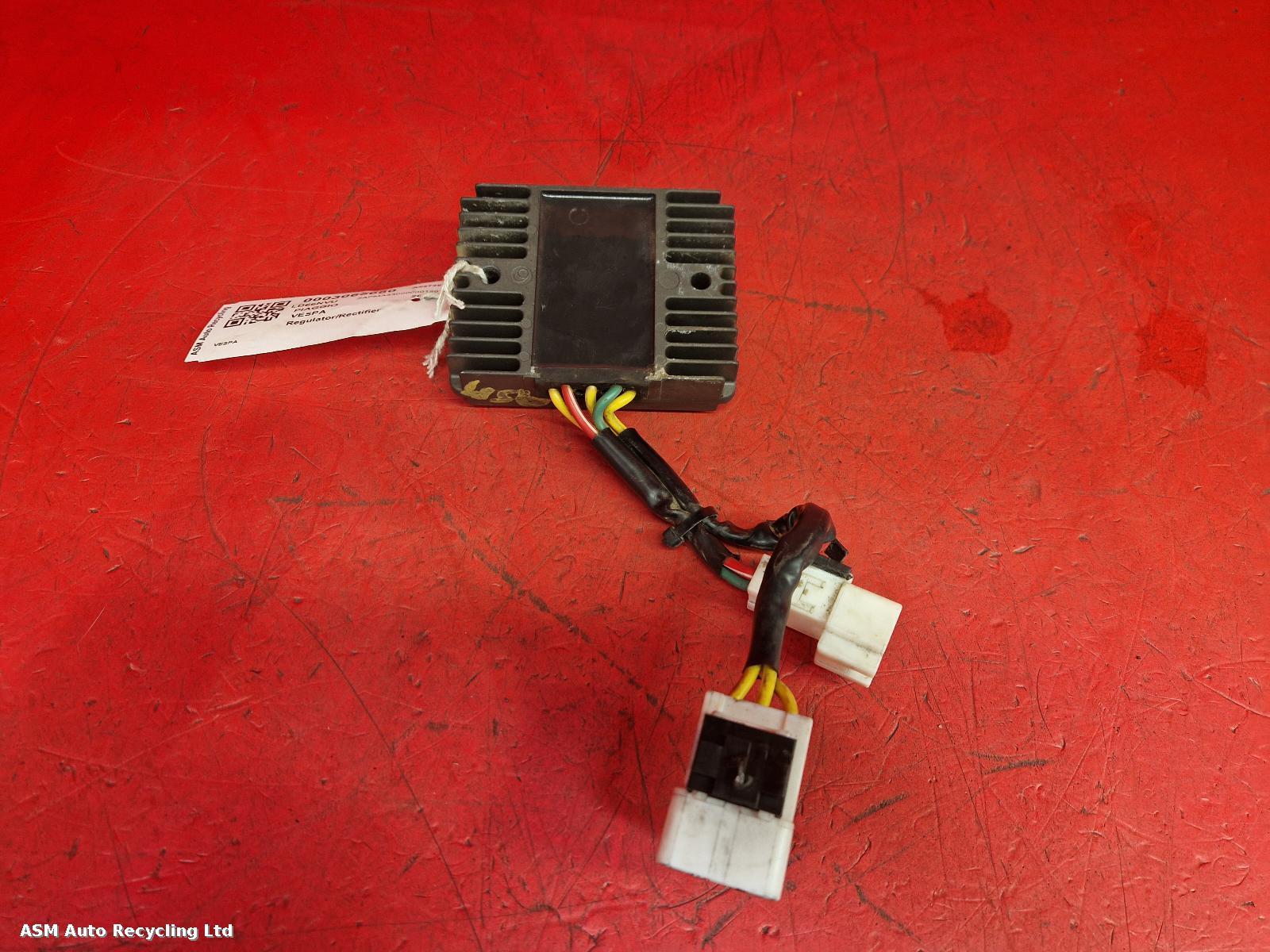 View Auto part Regulator/Rectifier Piaggio Vespa 2016
