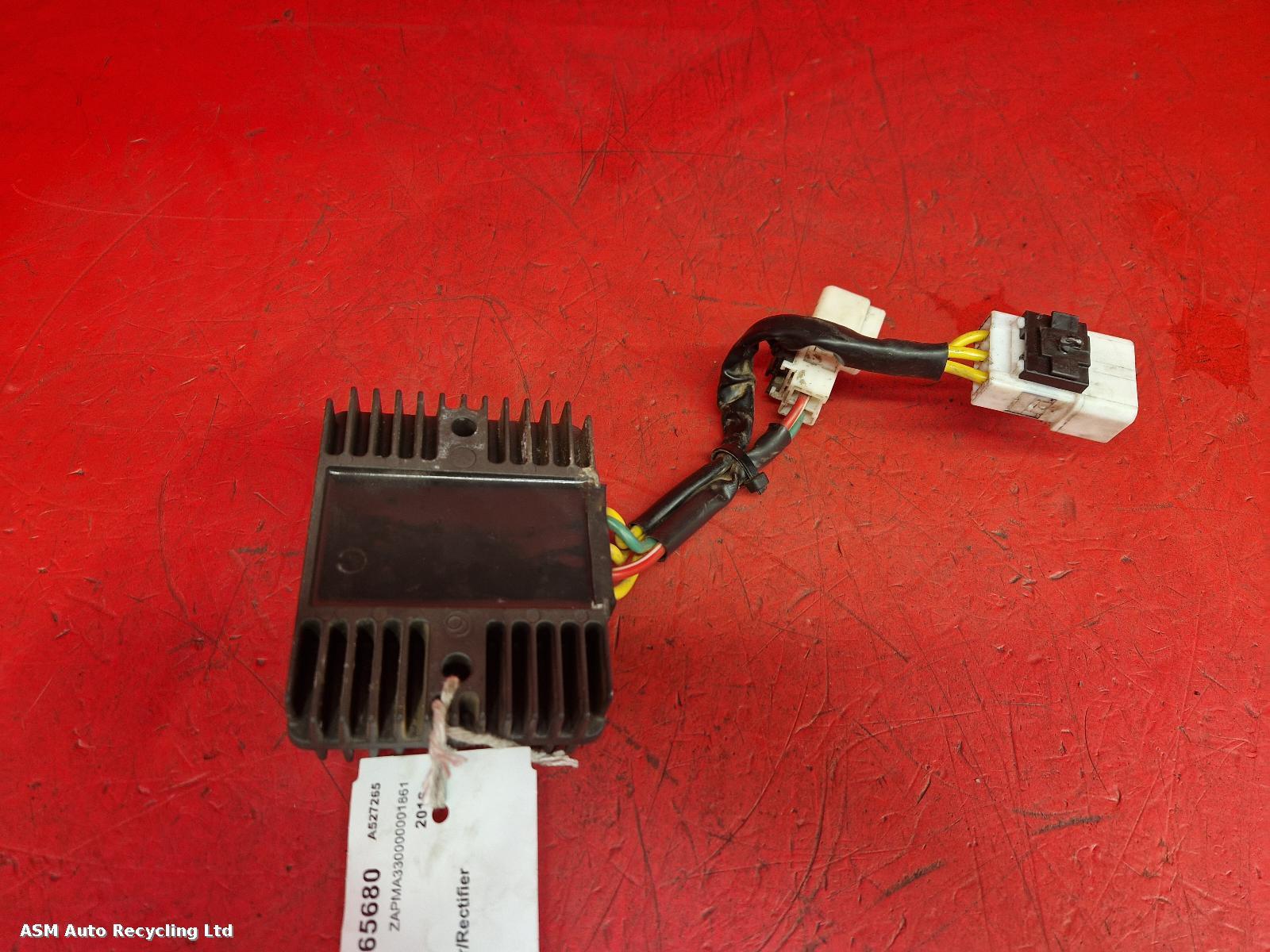View Auto part Regulator/Rectifier Piaggio Vespa 2016