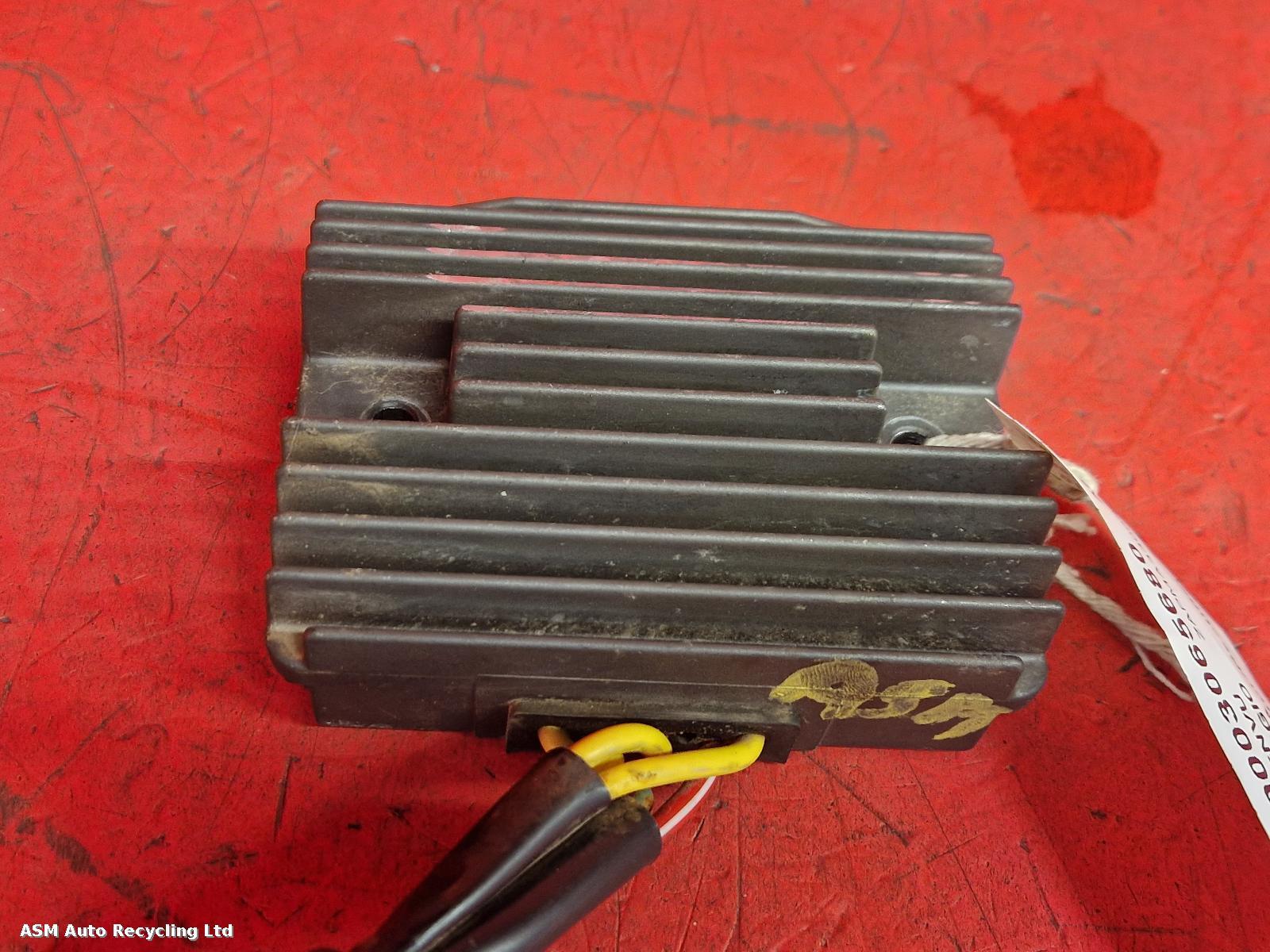 View Auto part Regulator/Rectifier Piaggio Vespa 2016