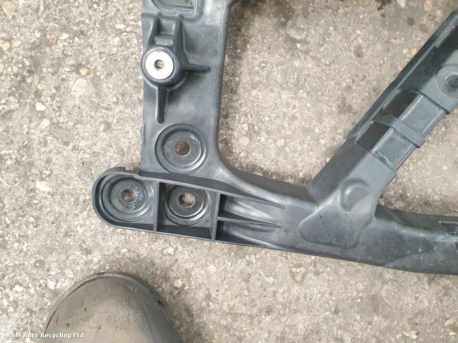 View Auto part Front Panel Land Rover Defender 2021