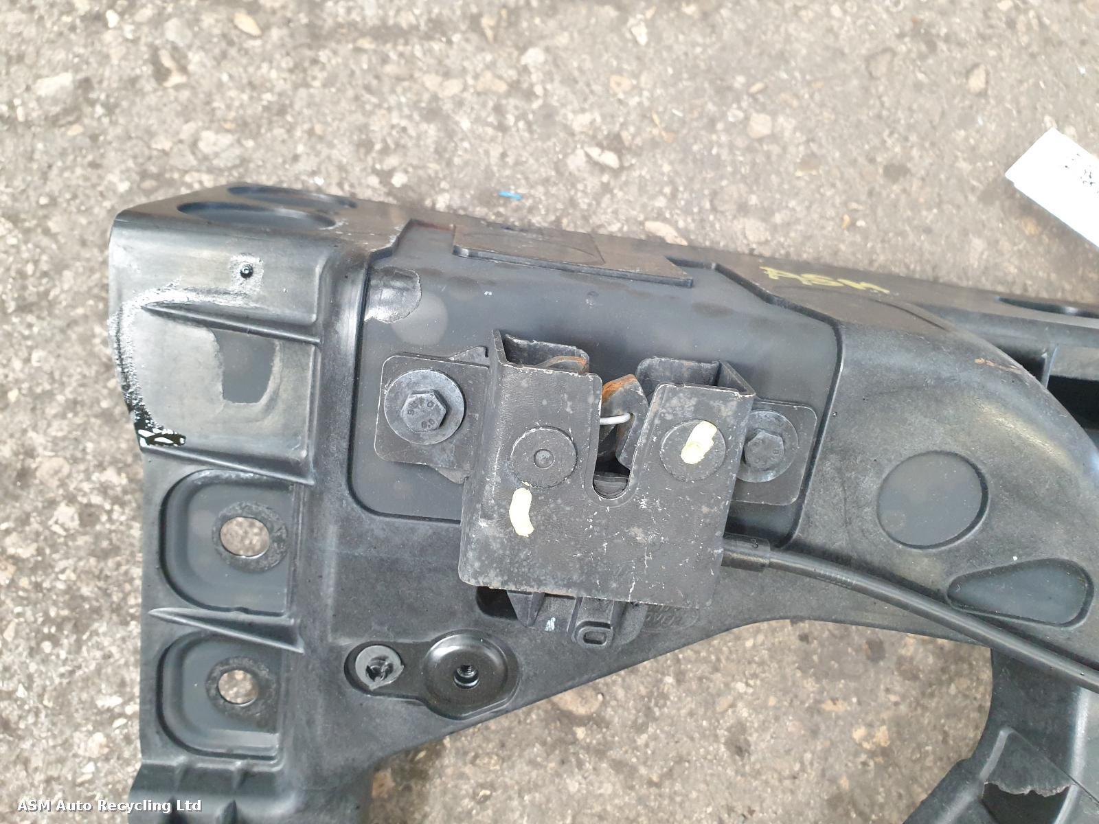 View Auto part Front Panel Land Rover Defender 2021