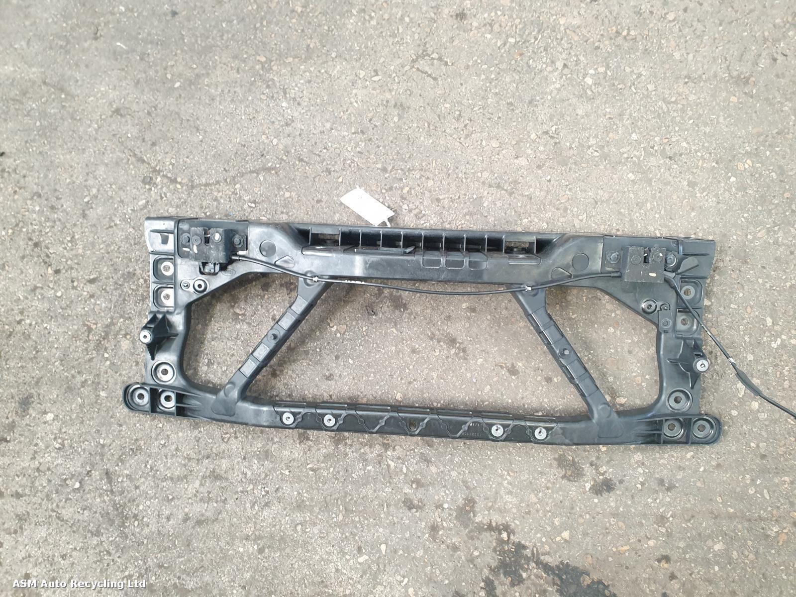 View Auto part Front Panel Land Rover Defender 2021