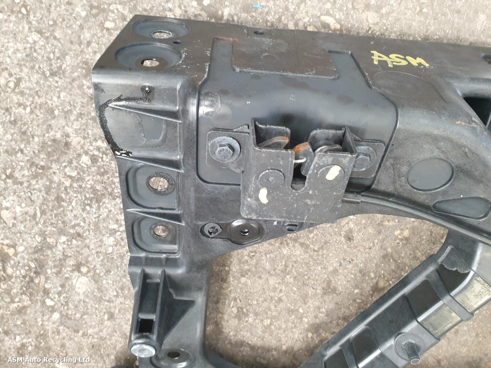 View Auto part Front Panel Land Rover Defender 2021