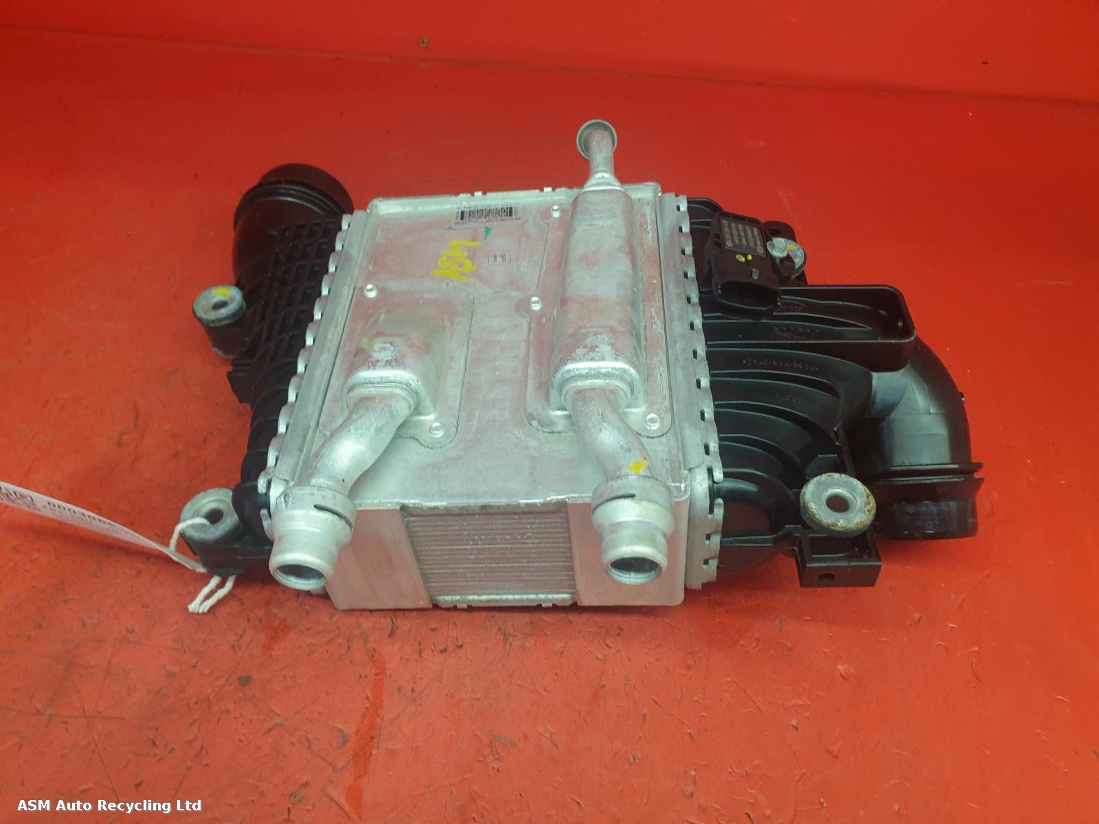 View Auto part Intercooler Land Rover Defender 2021
