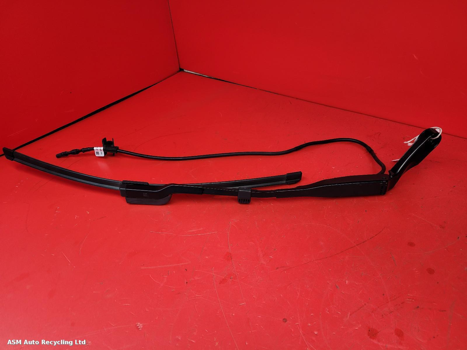View Auto part Wiper Arm Land Rover Defender 2021