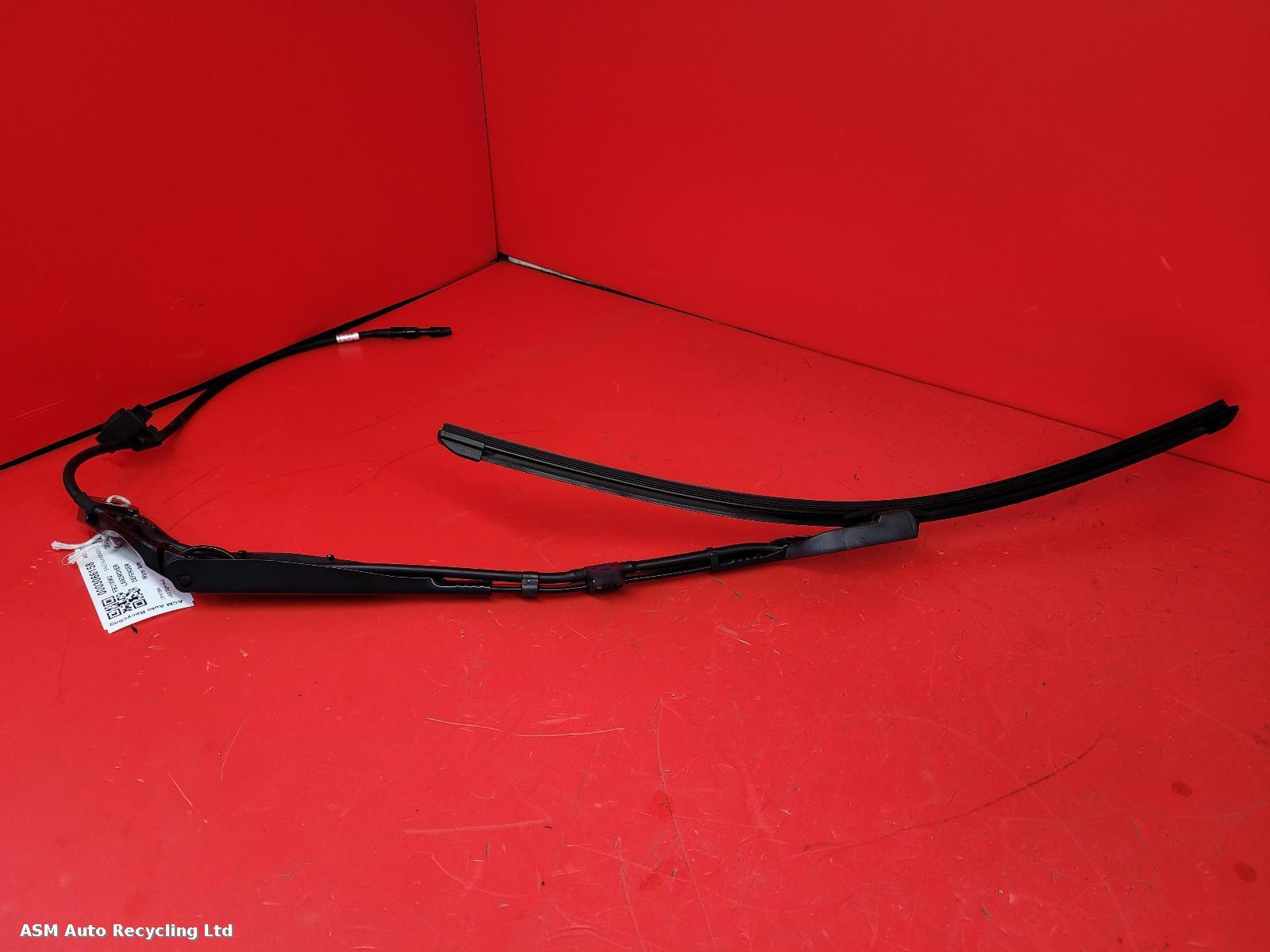 View Auto part Wiper Arm Land Rover Defender 2021