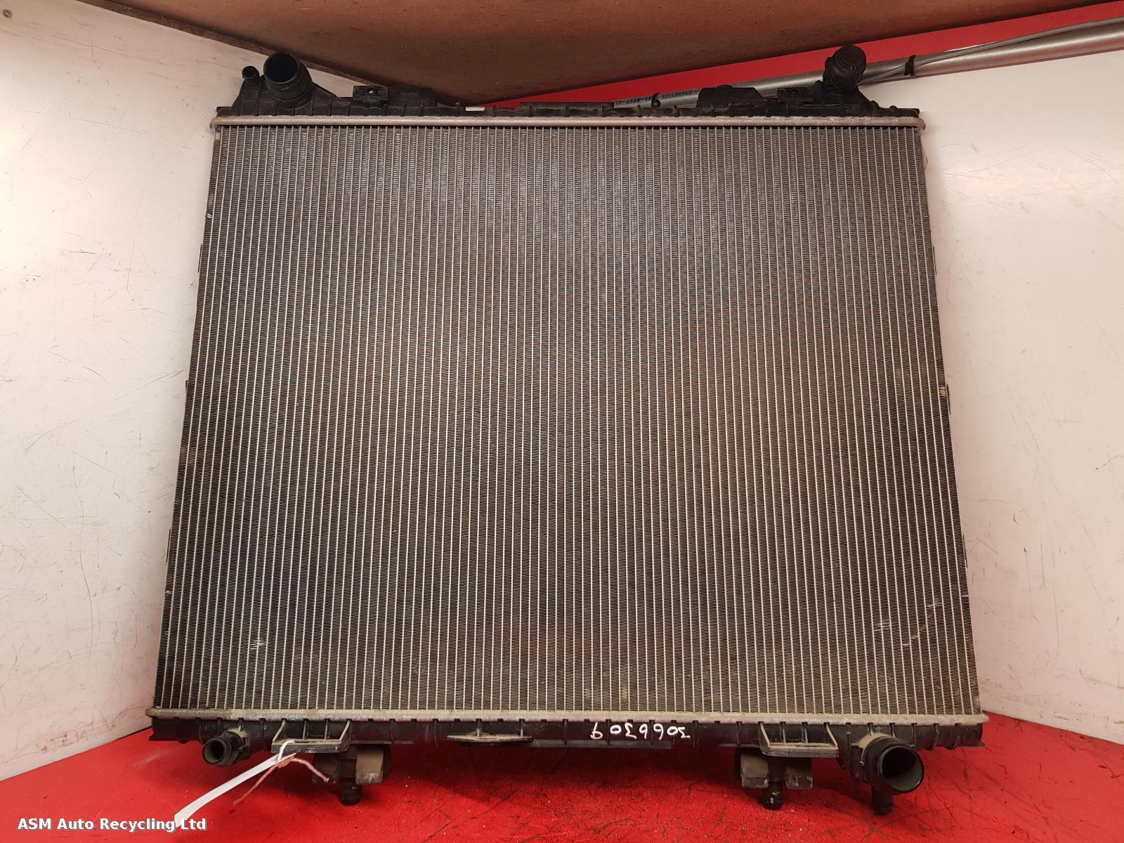 View Auto part Radiator Land Rover Defender 2020