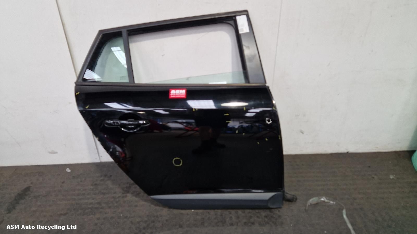 View Auto part R Rear Door Renault Megane 2013