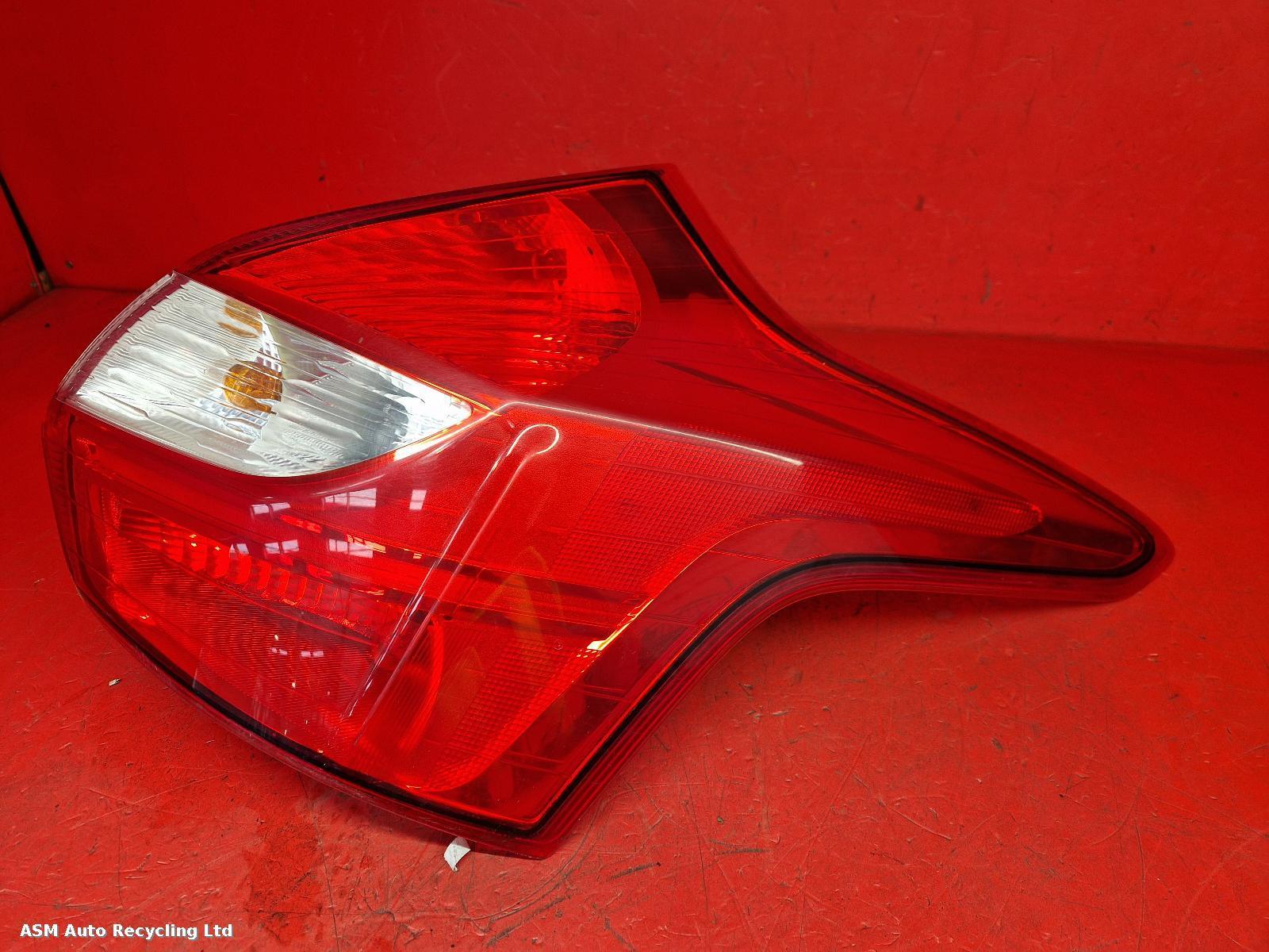 View Auto part R Taillight Ford Focus 2011