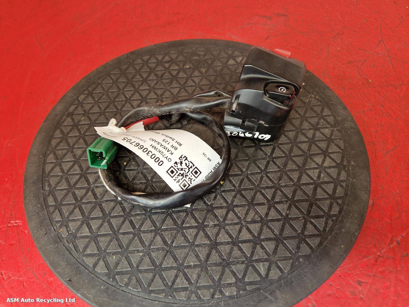 View Auto part RH Switch Gear Kawasaki Br 125 2020