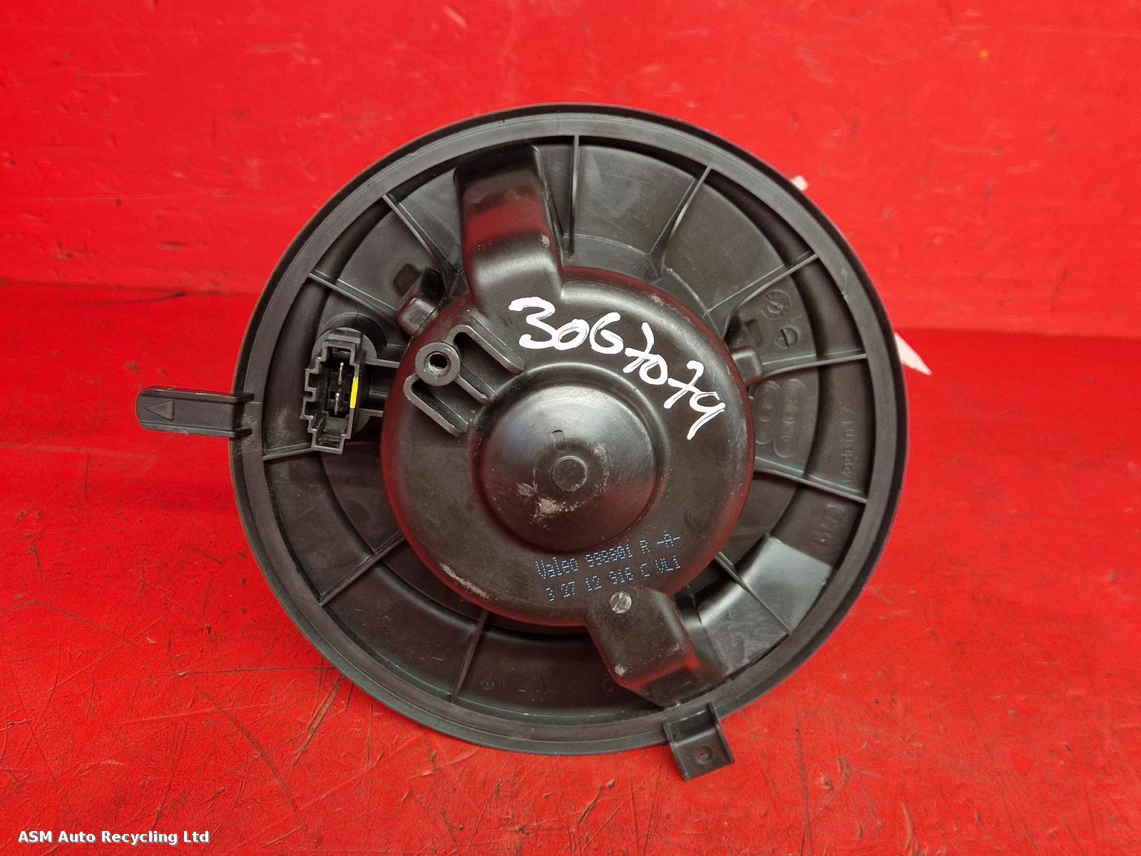 View Auto part Heater Motor/Assembly Volkswagen Passat 2013
