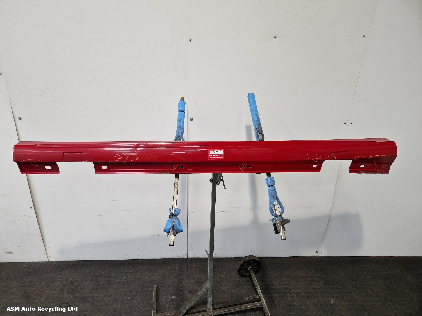 View Auto part Side Skirt Mercedes A Class 2014
