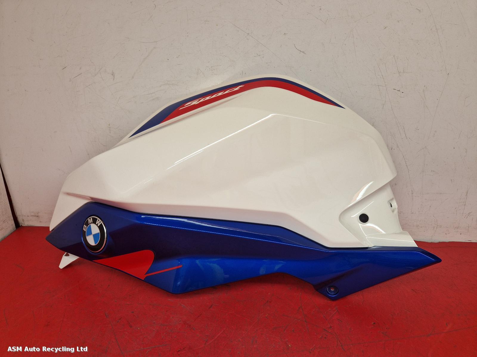 View Auto part Tank Trim Bmw G 310 2023