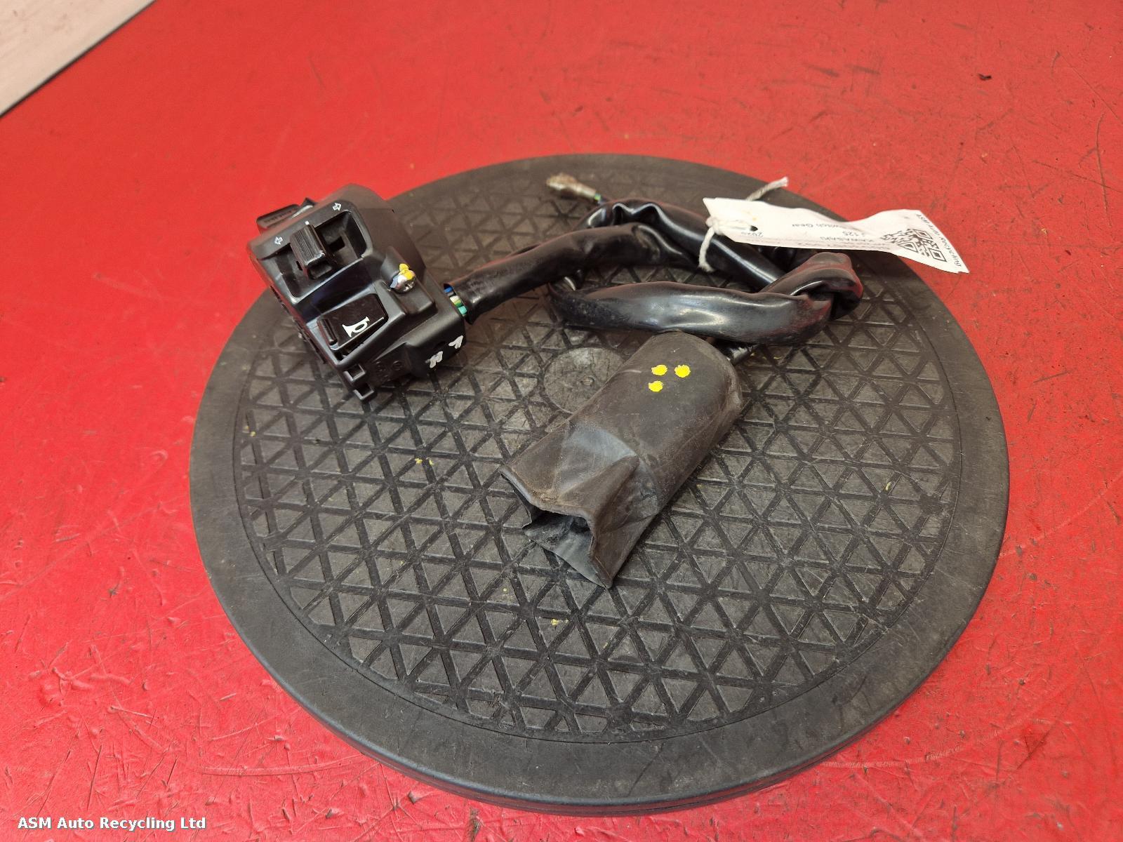 View Auto part LH Switch Gear Kawasaki J 125 2020