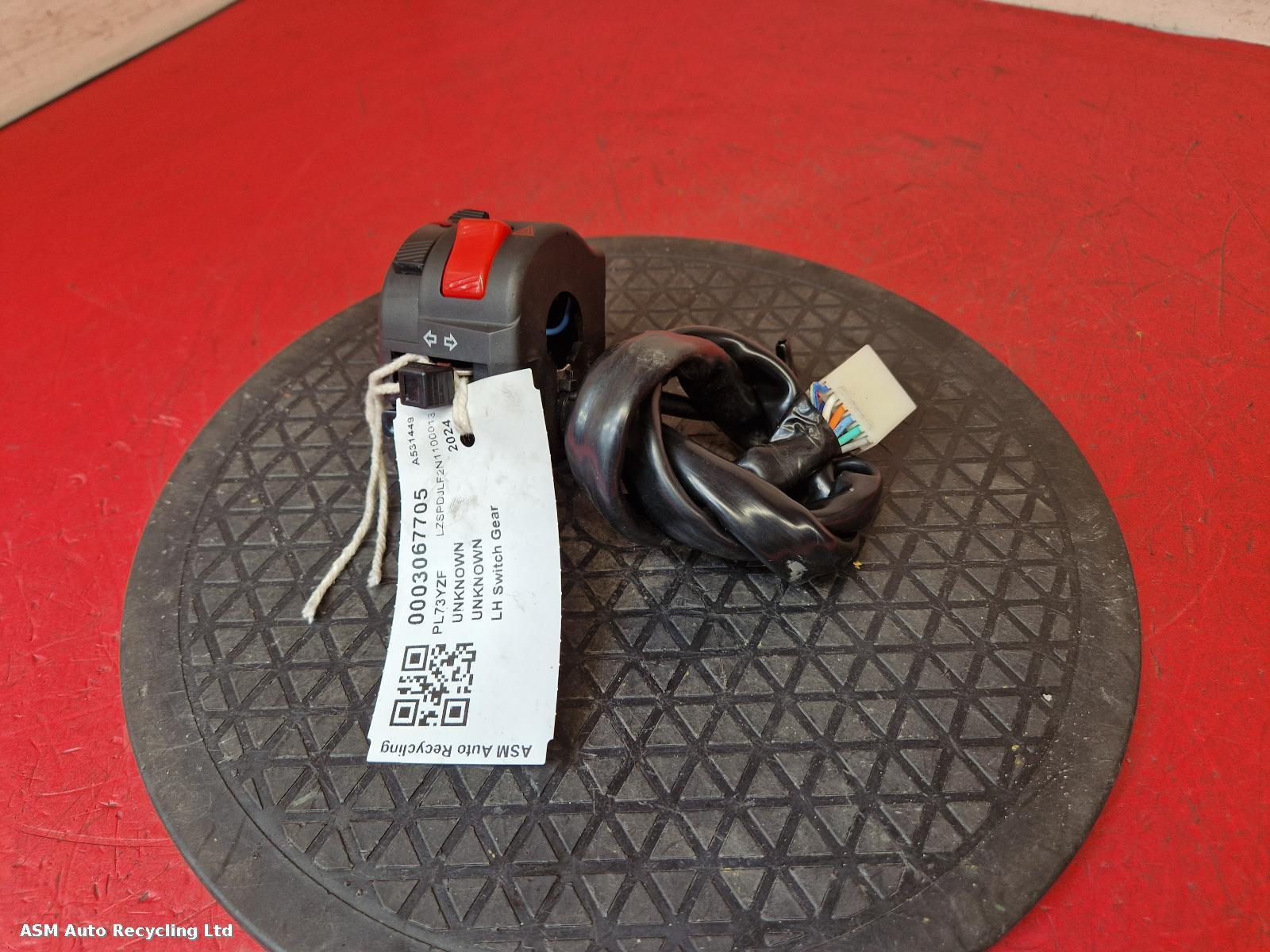 View Auto part LH Switch Gear Lexmoto Ls-z 2024