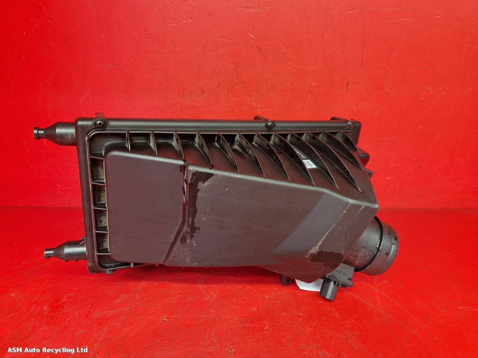View Auto part Air Cleaner/Box Land Rover Discovery 2020