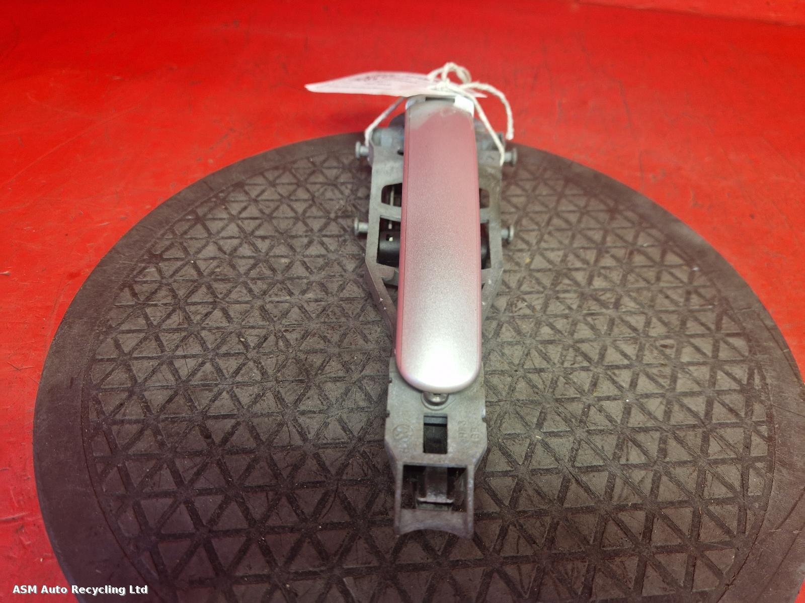 View Auto part Door Handle Volkswagen Golf 2006