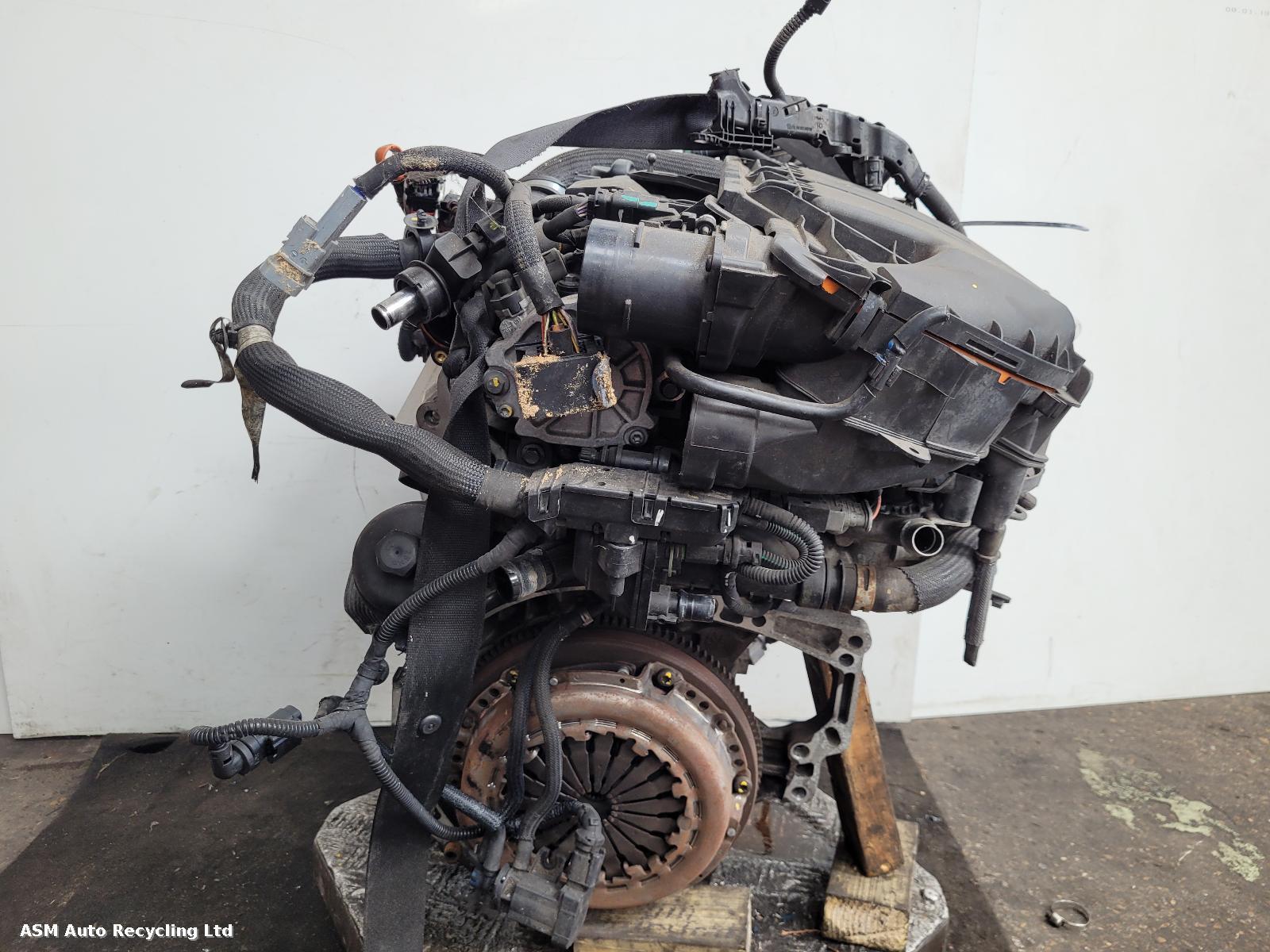 View Auto part Engine Peugeot 208 2014