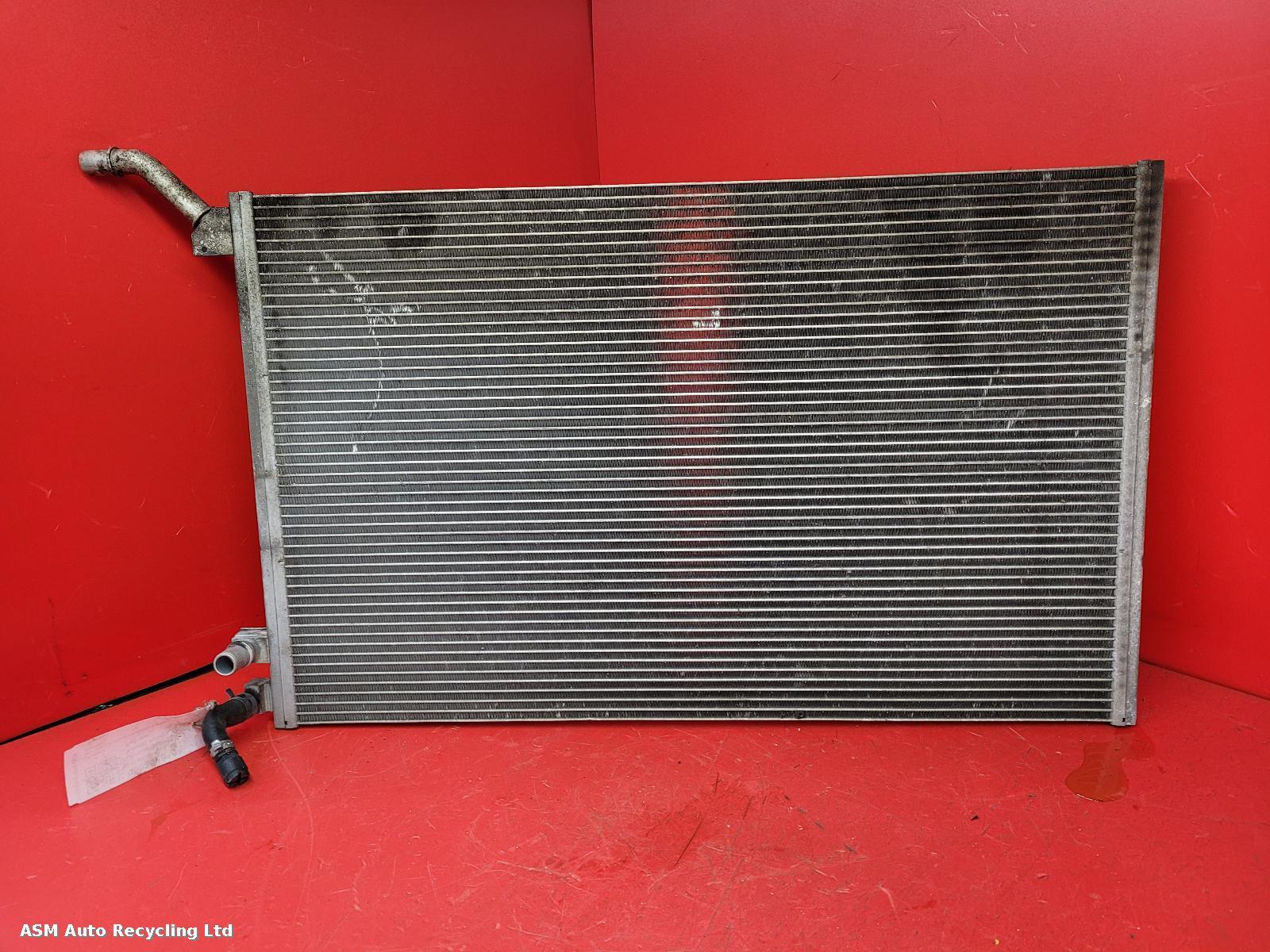 View Auto part Radiator Land Rover Range Rover Velar 2019