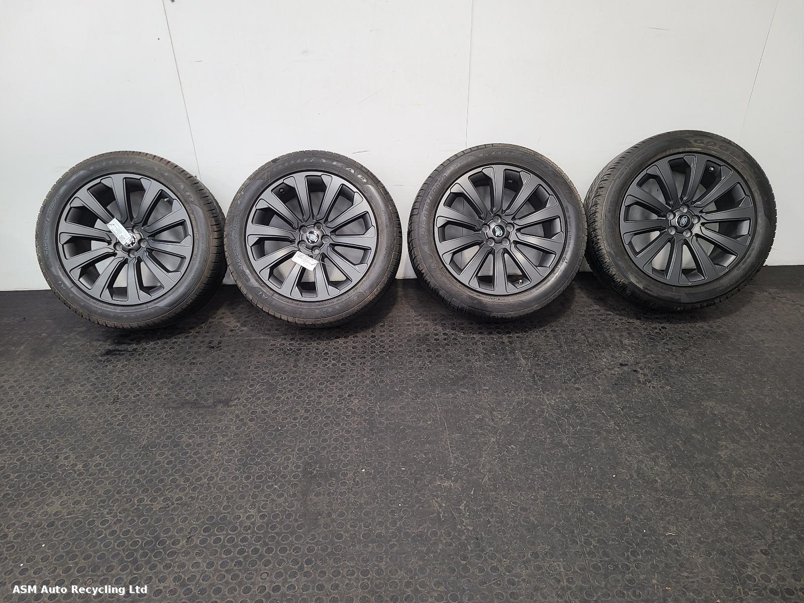 View Auto part Wheel Set Land Rover Range Rover Velar 2019