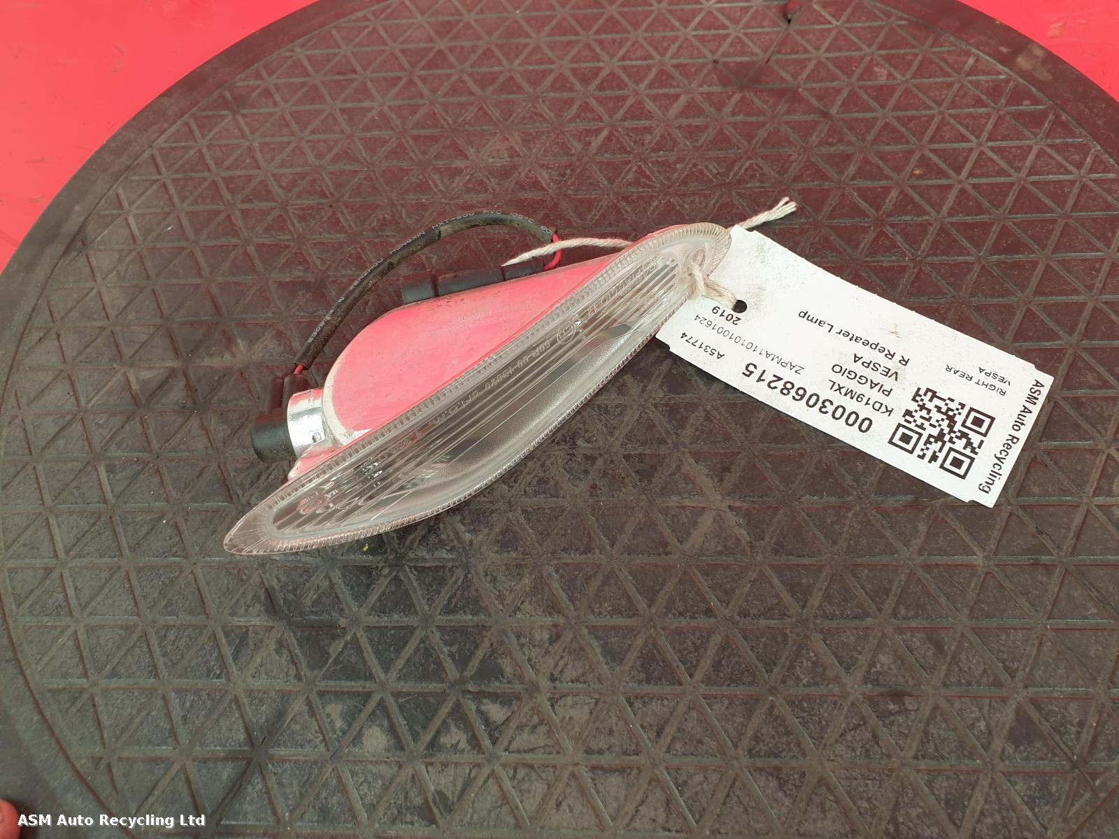 View Auto part R Repeater Lamp Piaggio Vespa 2019