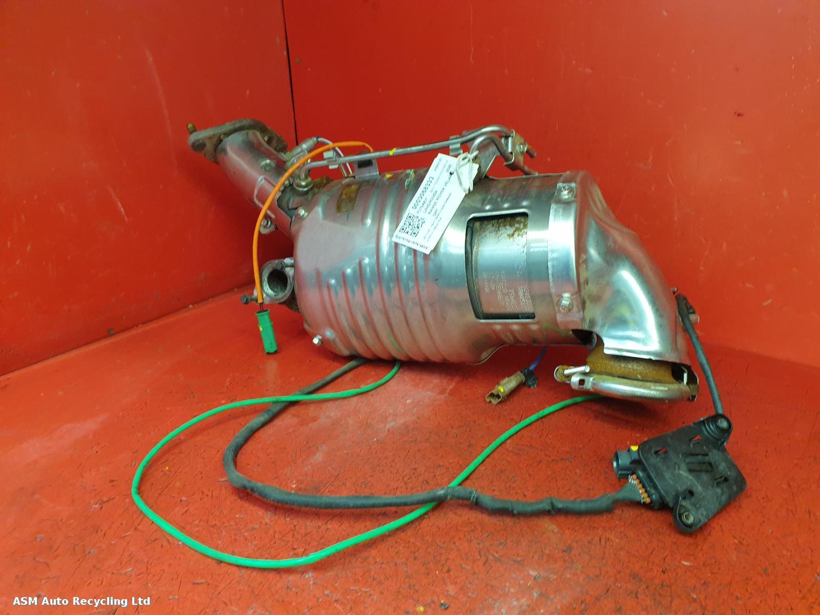 View Auto part DPF Land Rover Range Rover Velar 2020