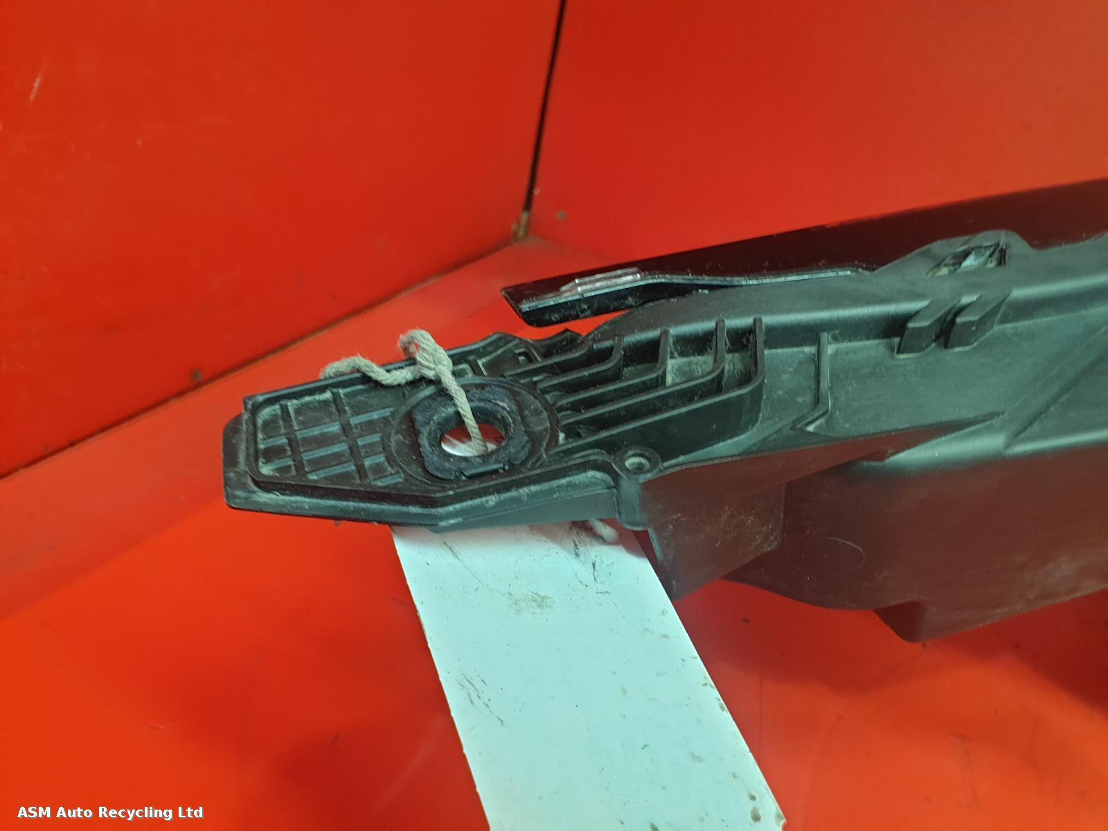 View Auto part L Headlamp Land Rover Range Rover Velar 2020