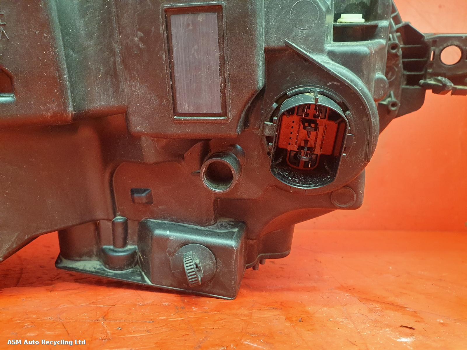 View Auto part L Headlamp Land Rover Range Rover Velar 2020